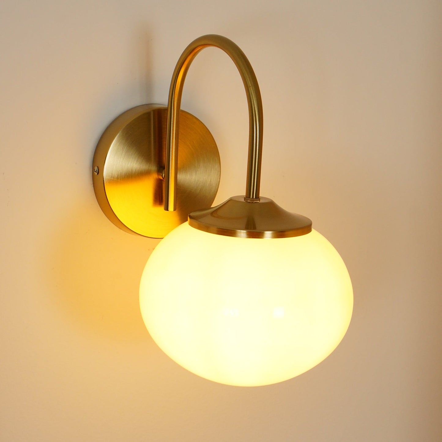 Marshmallow Wall Lamp with Pink Glass Shade and Gold Finish