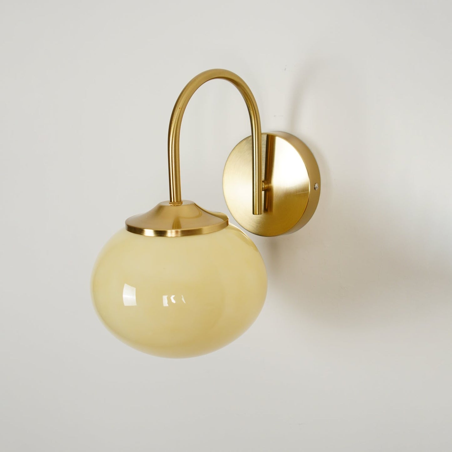 Marshmallow Wall Lamp with Pink Glass Shade and Gold Finish