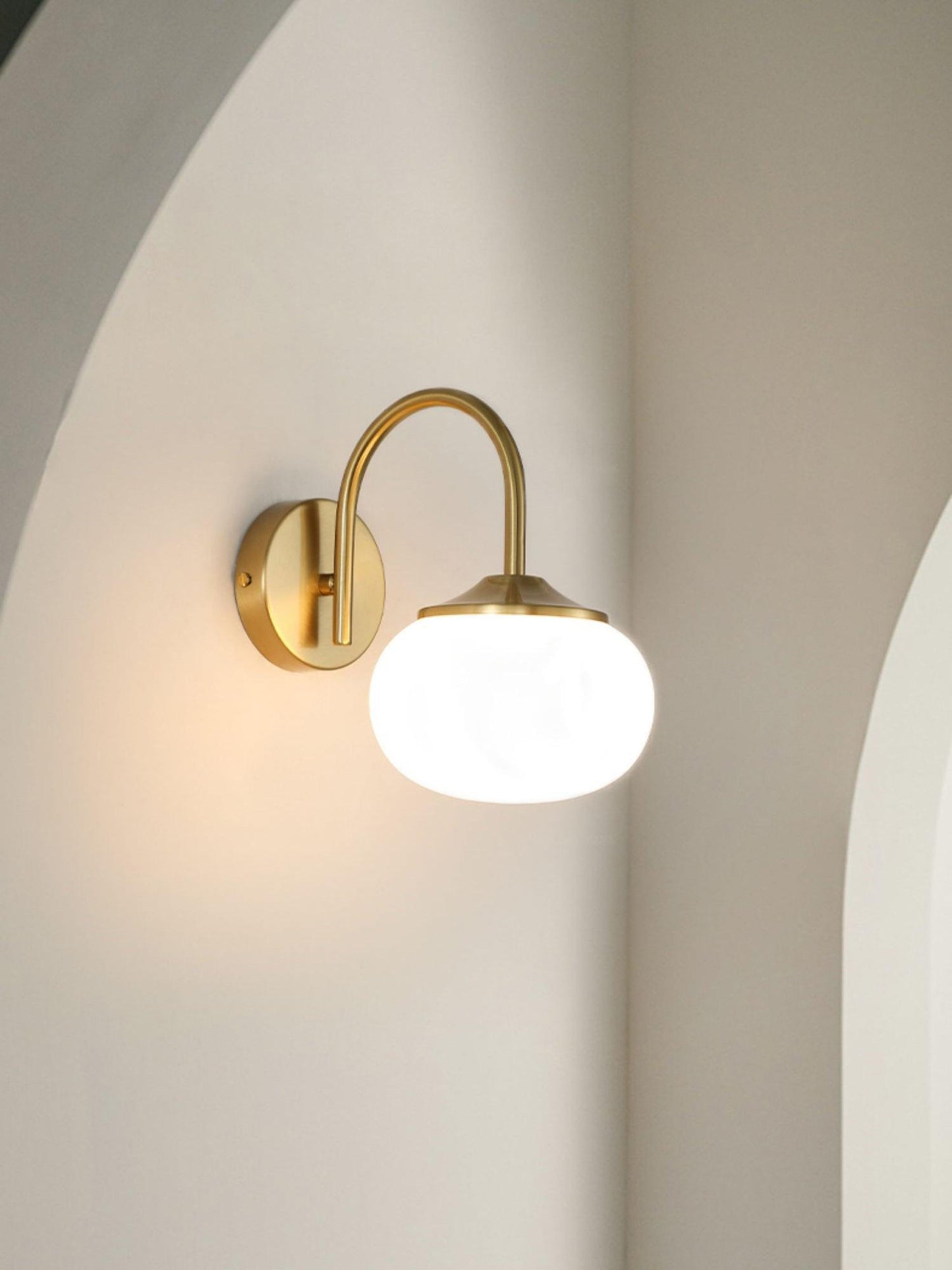 Marshmallow Wall Lamp with Pink Glass Shade and Gold Finish