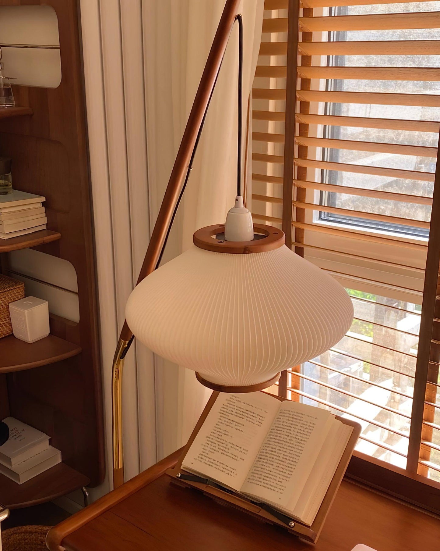 Matsusu Floor Lamp LED Brass Ash Wood Indoor Lighting