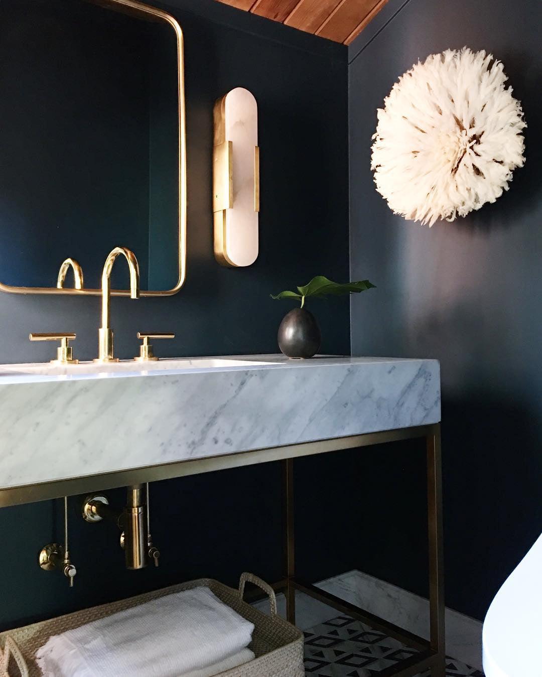 Melange Elongated Alabaster Wall Lamp - LED Indoor Lighting
