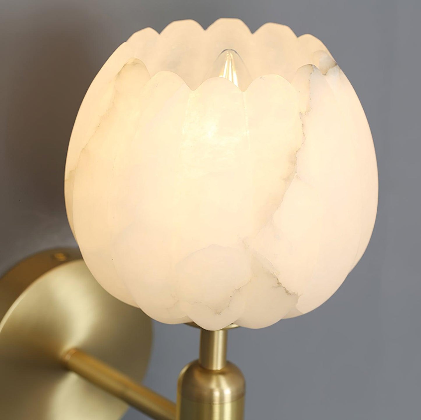 Mian Wall Lamp LED Sconce with Brass and Alabaster Design