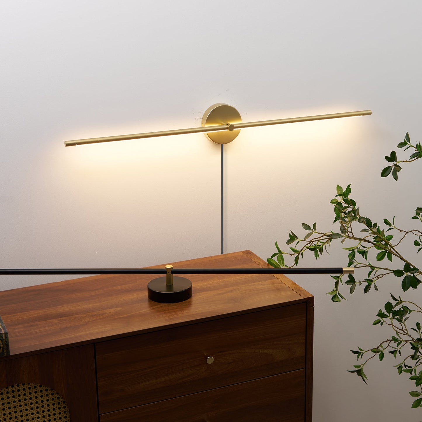 Minimalist Linear LED Plug-in Wall Lamp for Bathroom Lighting