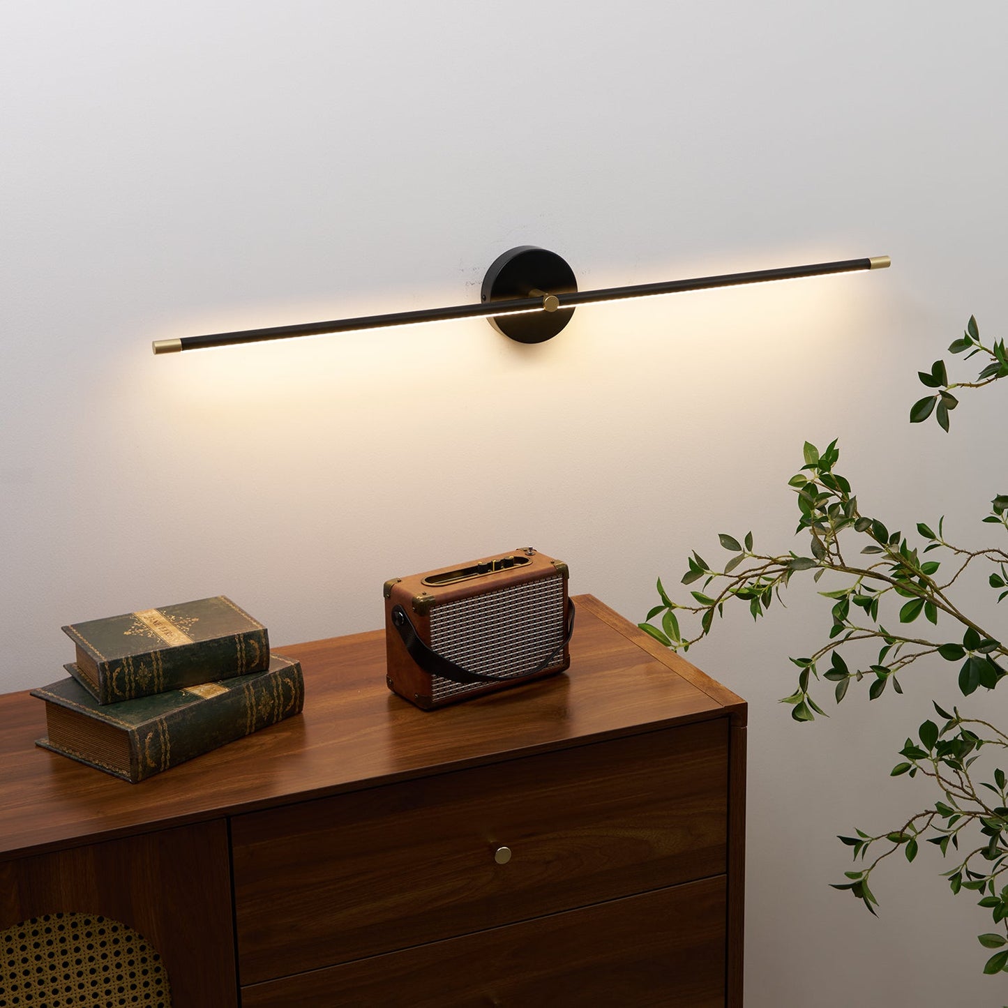 Minimalist Linear LED Plug-in Wall Lamp for Bathroom Lighting