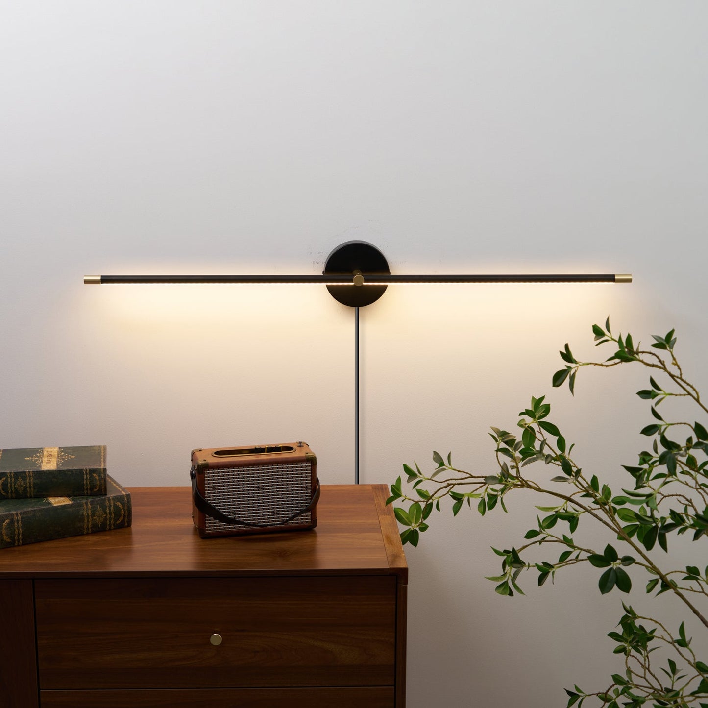 Minimalist Linear LED Plug-in Wall Lamp for Bathroom Lighting