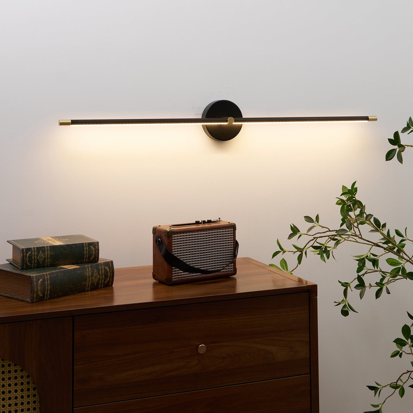 Minimalist Linear LED Plug-in Wall Lamp for Bathroom Lighting