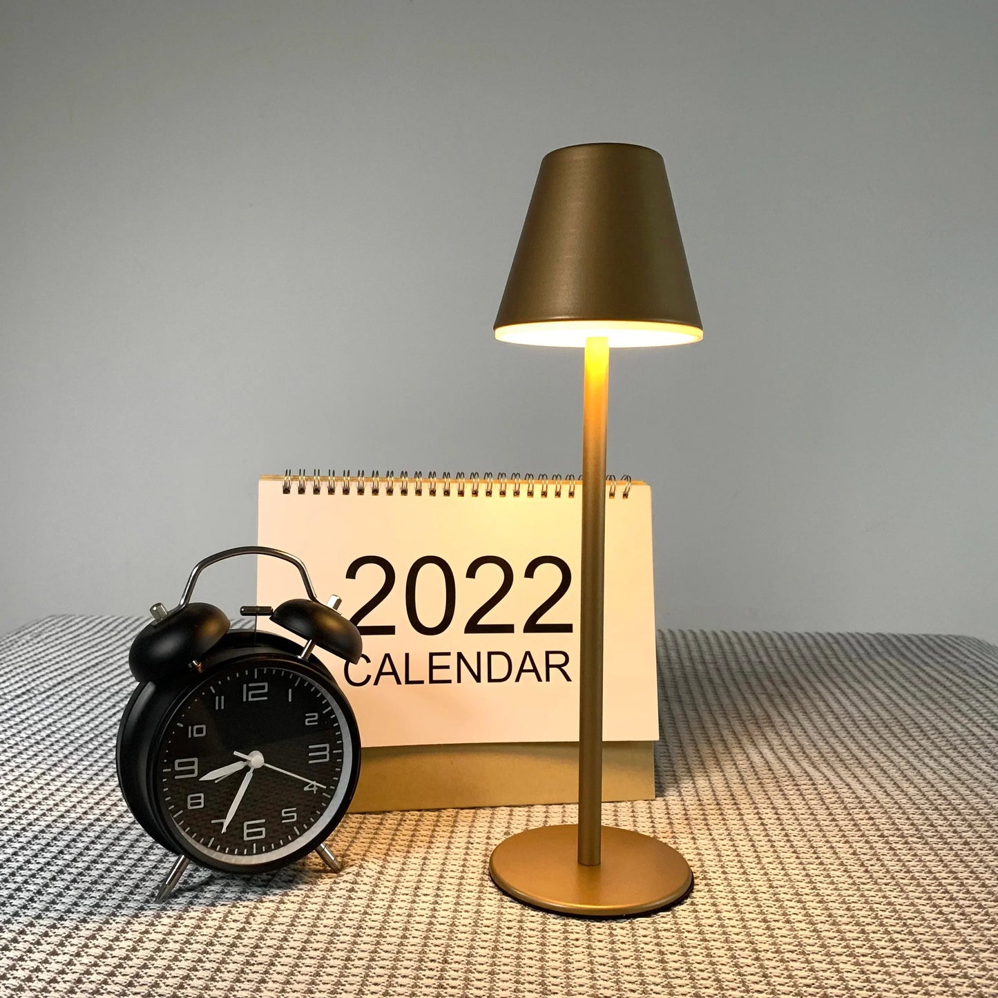 Wireless Desk Lamp - Modern, Rechargeable & Flexible