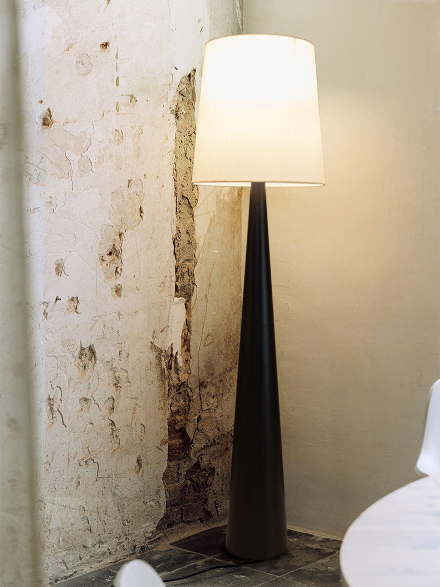 Montenegro Floor Lamp - Black Iron LED Indoor Lighting