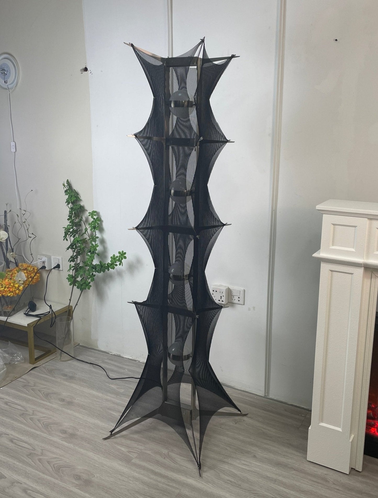 Noir Mesh Tower Floor Lamp - LED Indoor Lighting Fixture