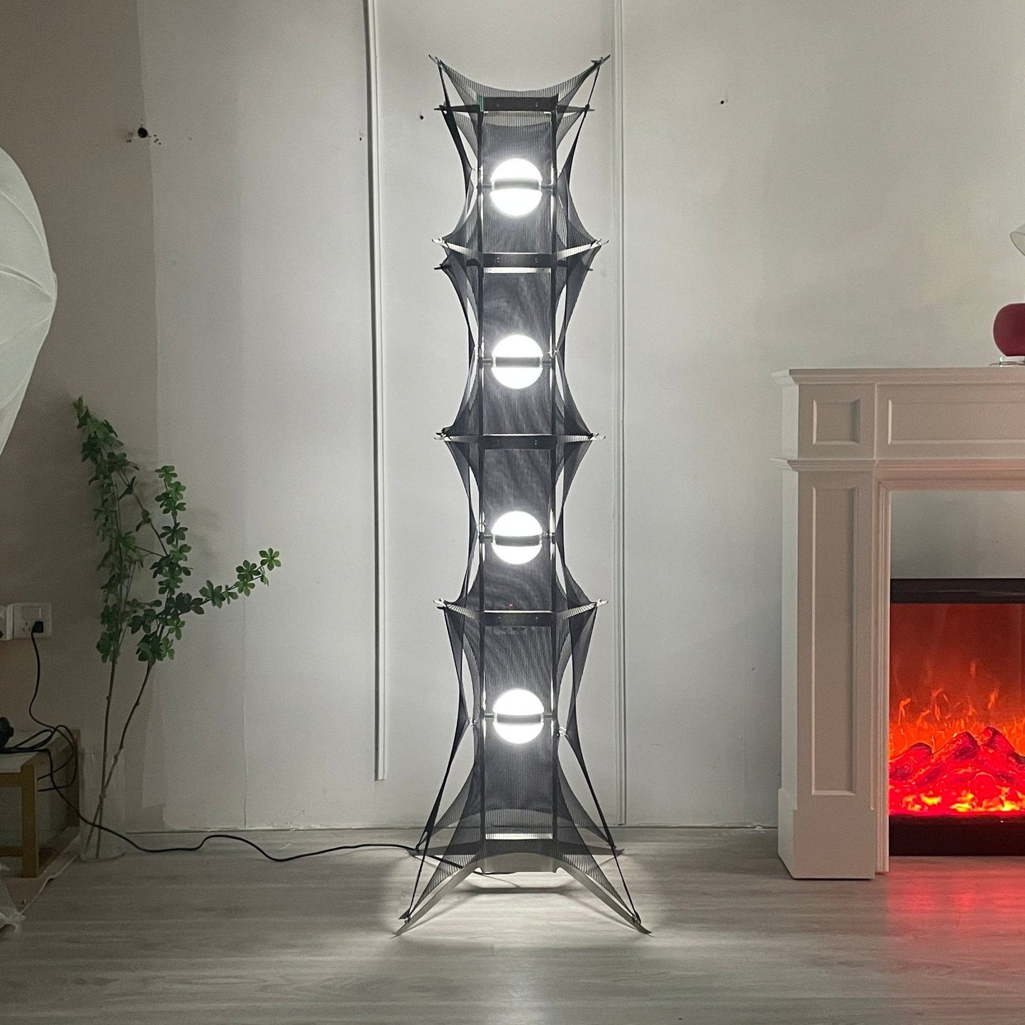 Noir Mesh Tower Floor Lamp - LED Indoor Lighting Fixture