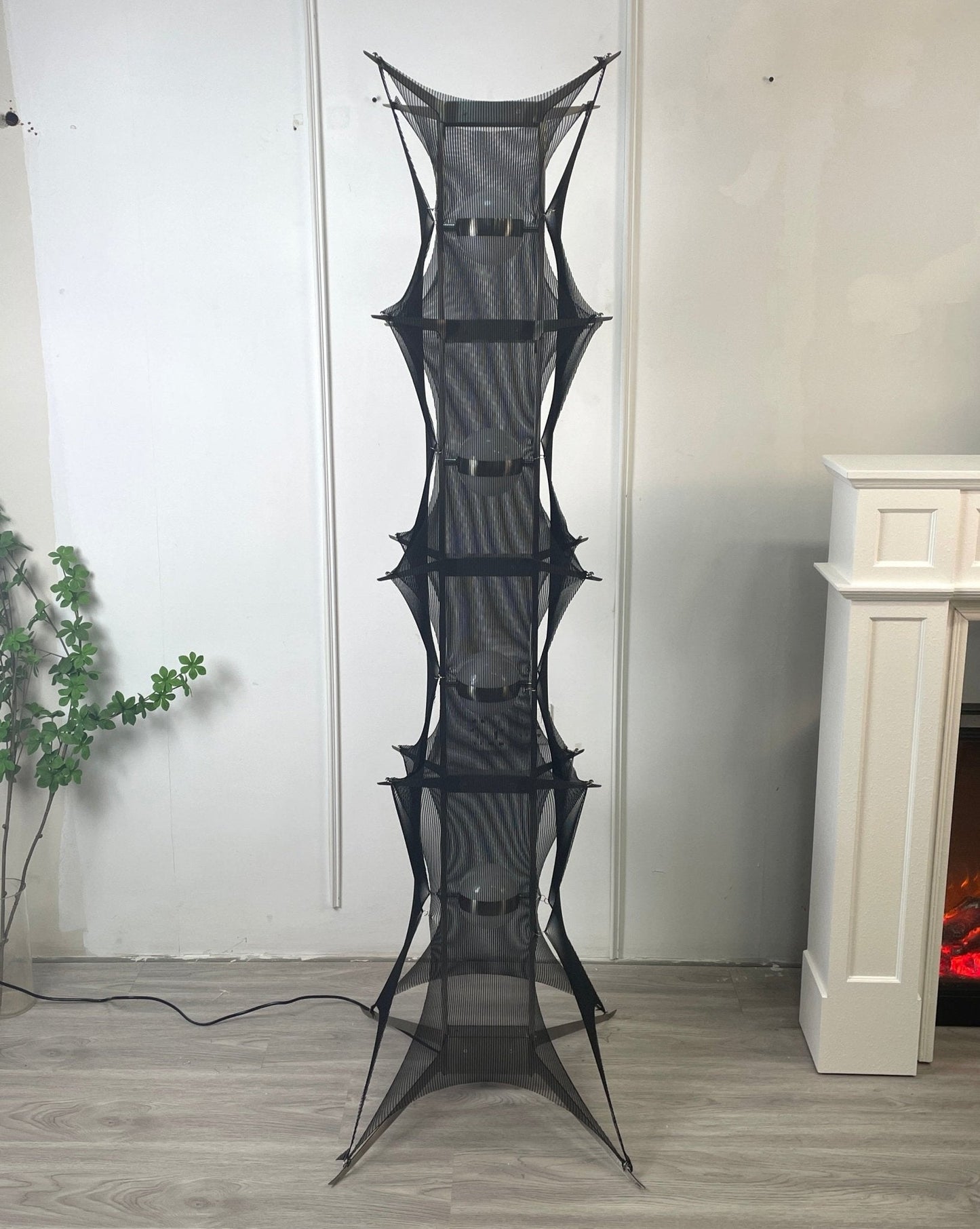 Noir Mesh Tower Floor Lamp - LED Indoor Lighting Fixture