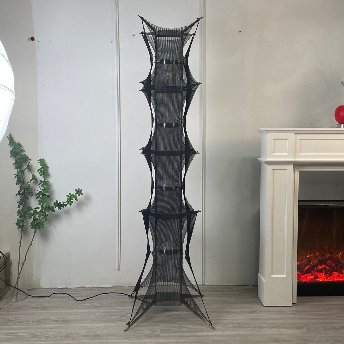 Noir Mesh Tower Floor Lamp - LED Indoor Lighting Fixture