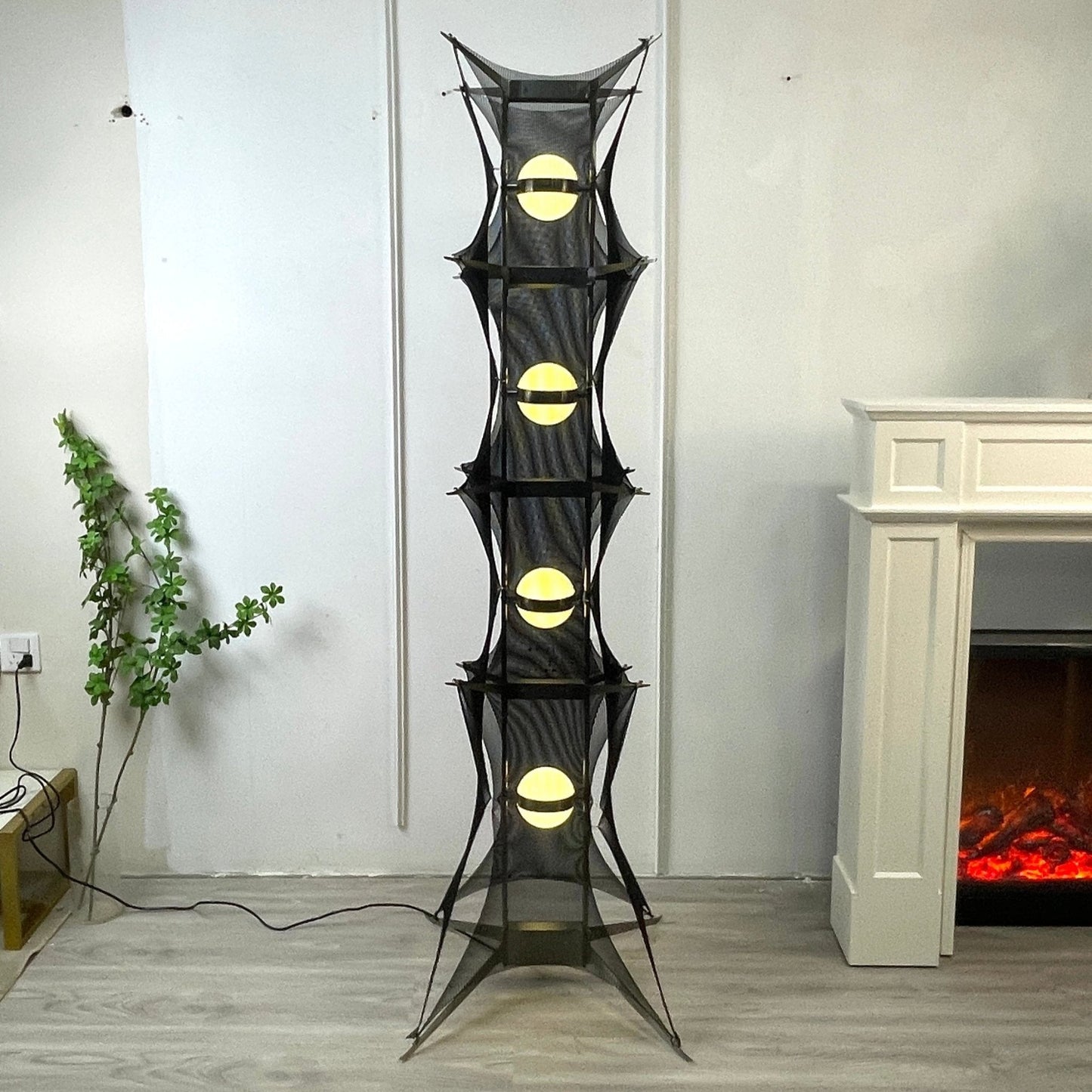 Noir Mesh Tower Floor Lamp - LED Indoor Lighting Fixture