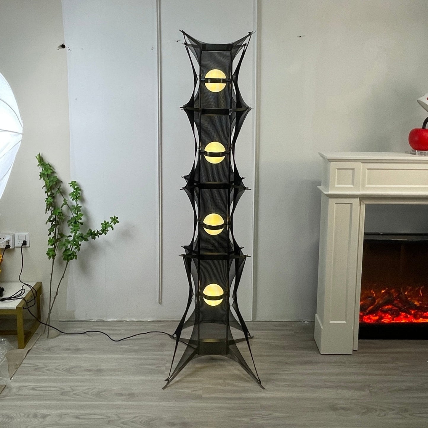 Noir Mesh Tower Floor Lamp - LED Indoor Lighting Fixture