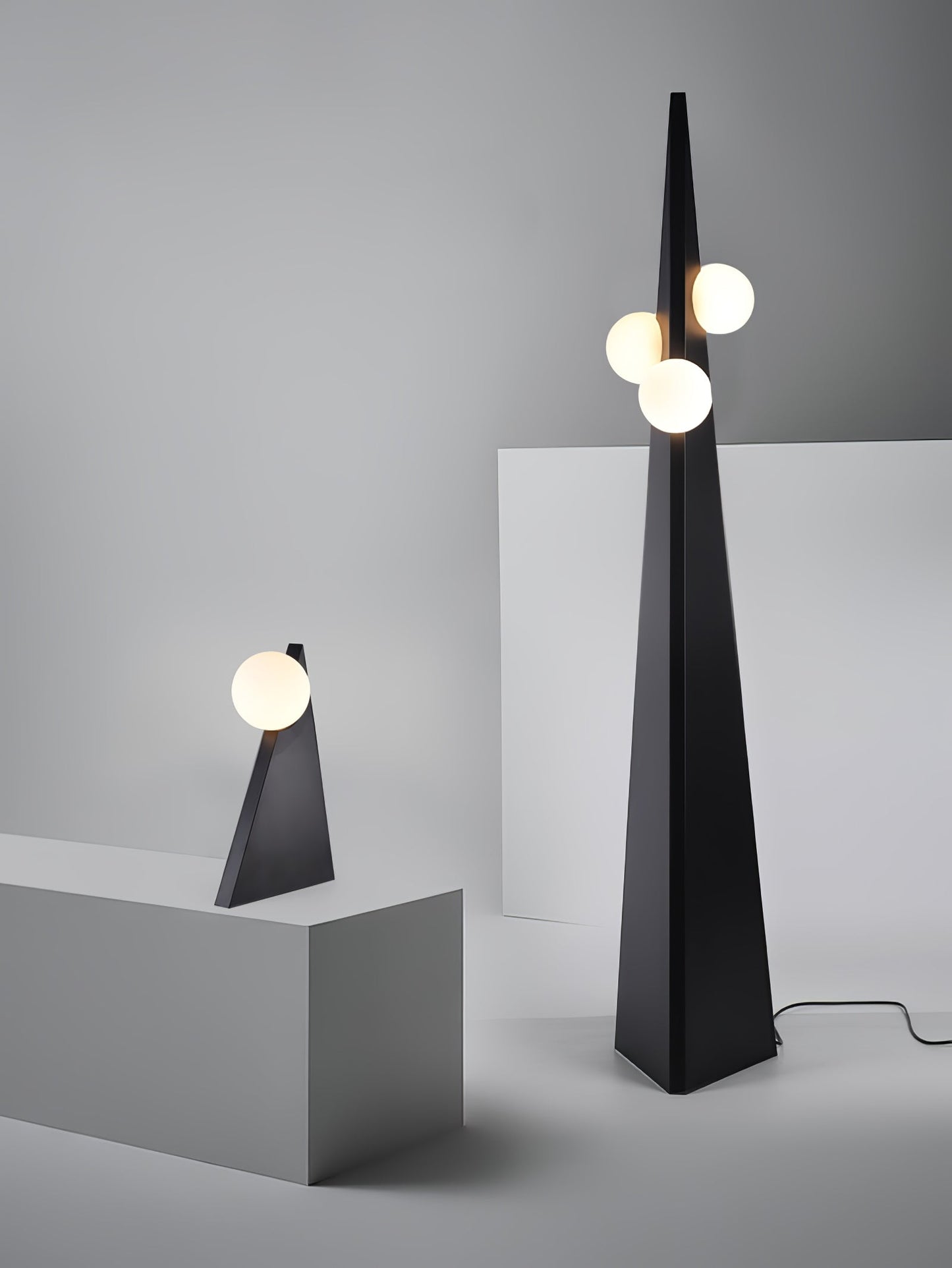 Noir Roy Floor Lamp - Modern LED Steel Design - Indoor Use