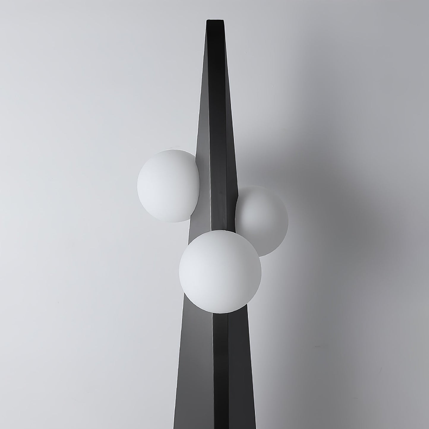 Noir Roy Floor Lamp - Modern LED Steel Design - Indoor Use