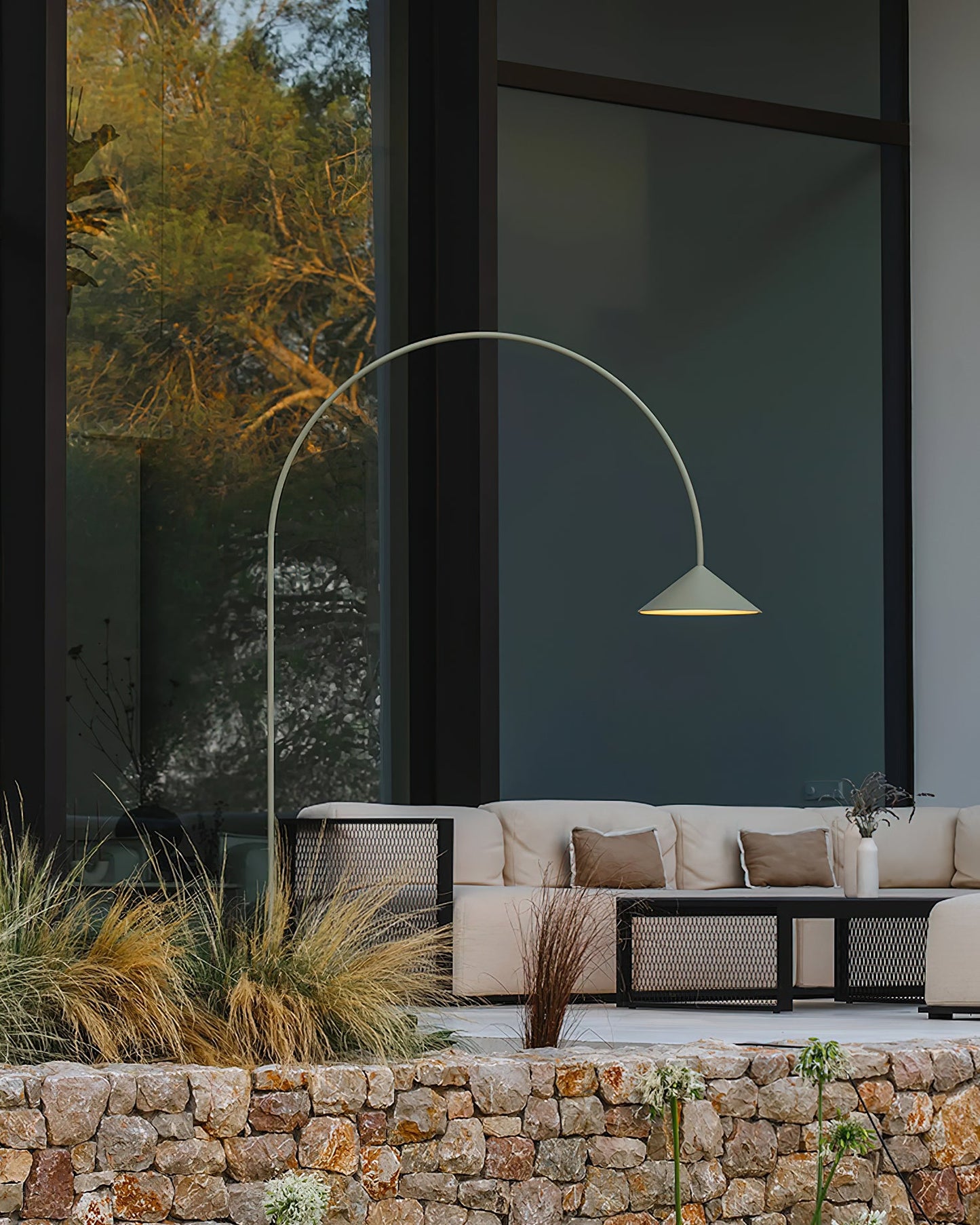 Arc Out Floor Lamp with LED Light - Modern Indoor Lighting