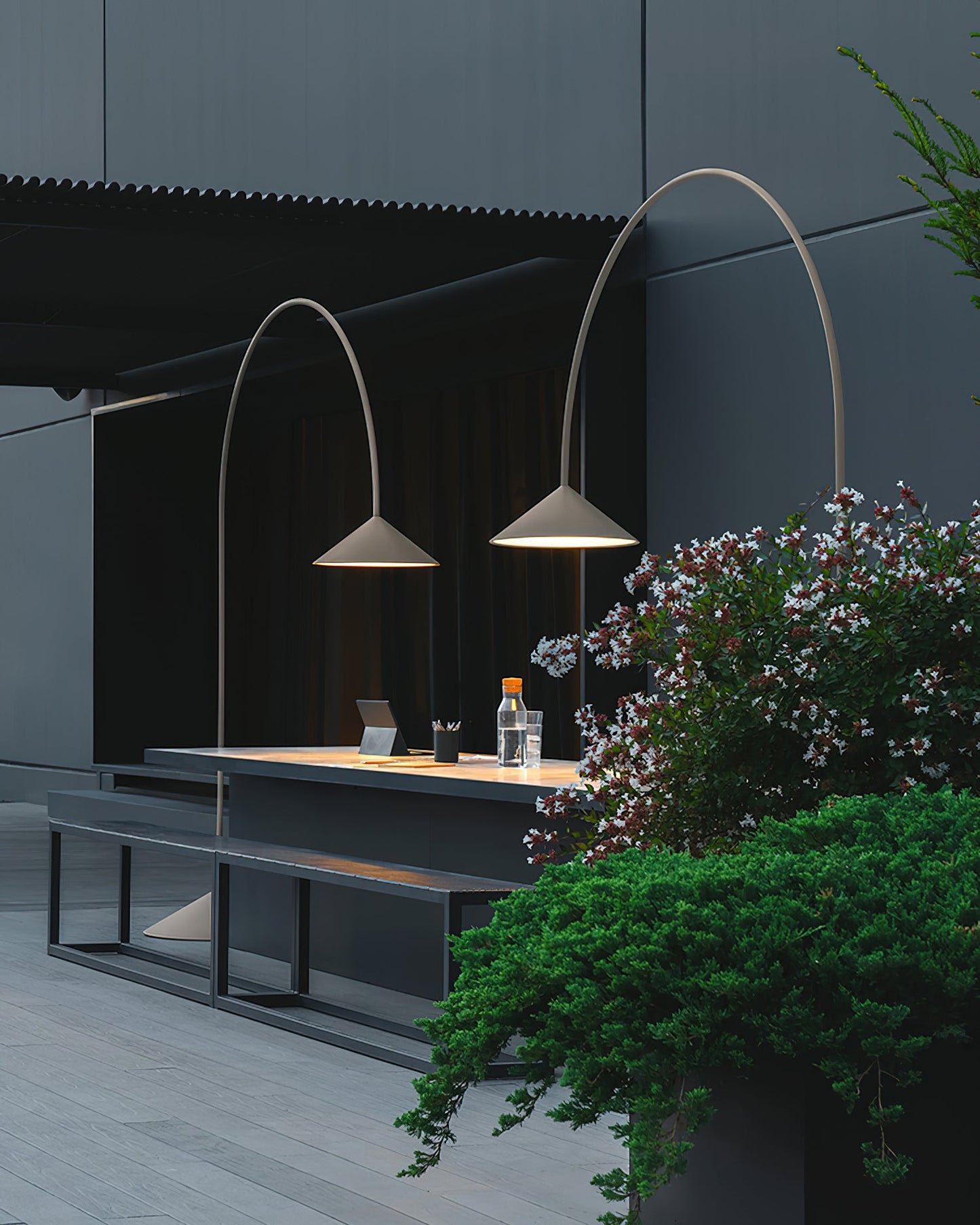Arc Out Floor Lamp with LED Light - Modern Indoor Lighting