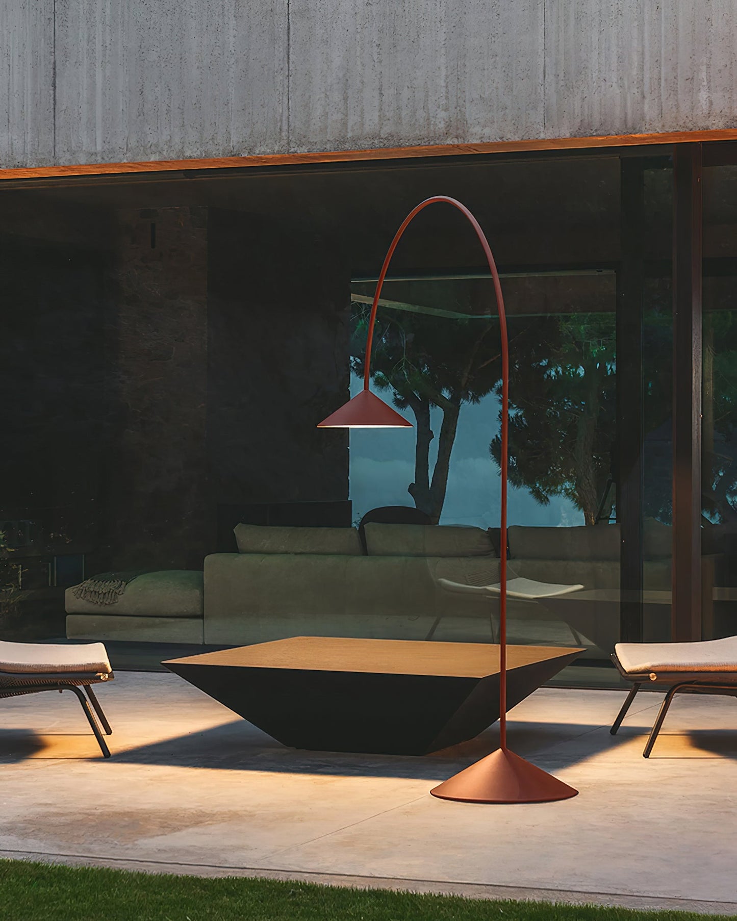 Arc Out Floor Lamp with LED Light - Modern Indoor Lighting