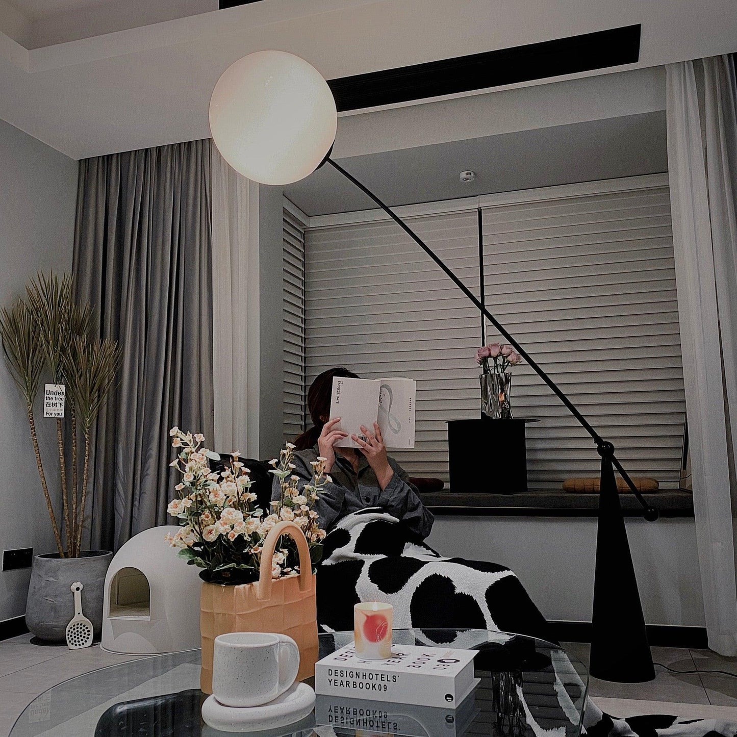 Opal Arc Floor Lamp with LED, Black Metal, Indoor Use
