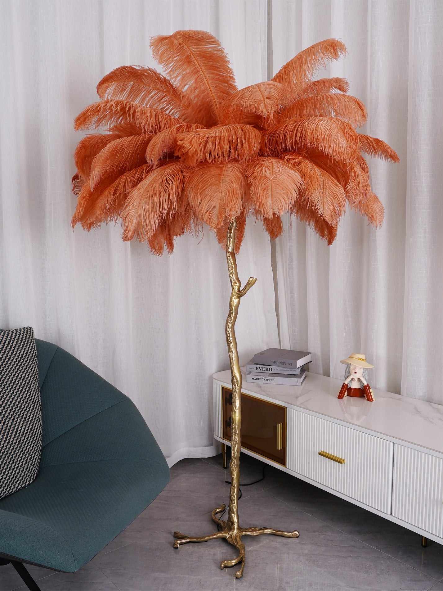 Ostrich Feather Brass Floor Lamp - Luxury Indoor Lighting