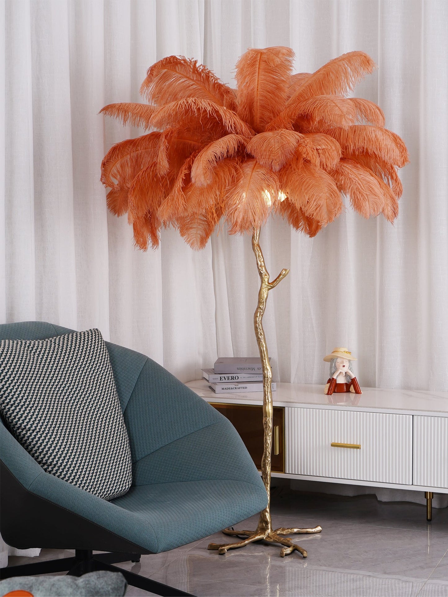 Ostrich Feather Brass Floor Lamp - Luxury Indoor Lighting