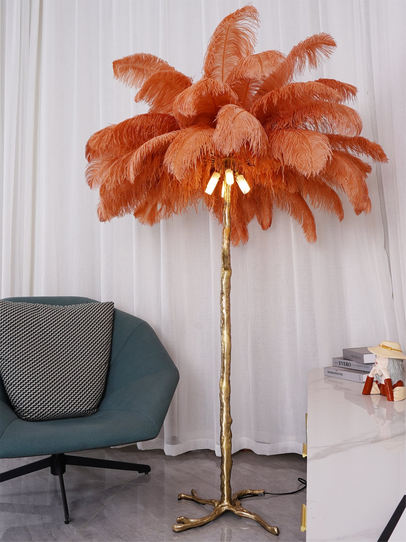 Ostrich Feather Brass Floor Lamp - Luxury Indoor Lighting