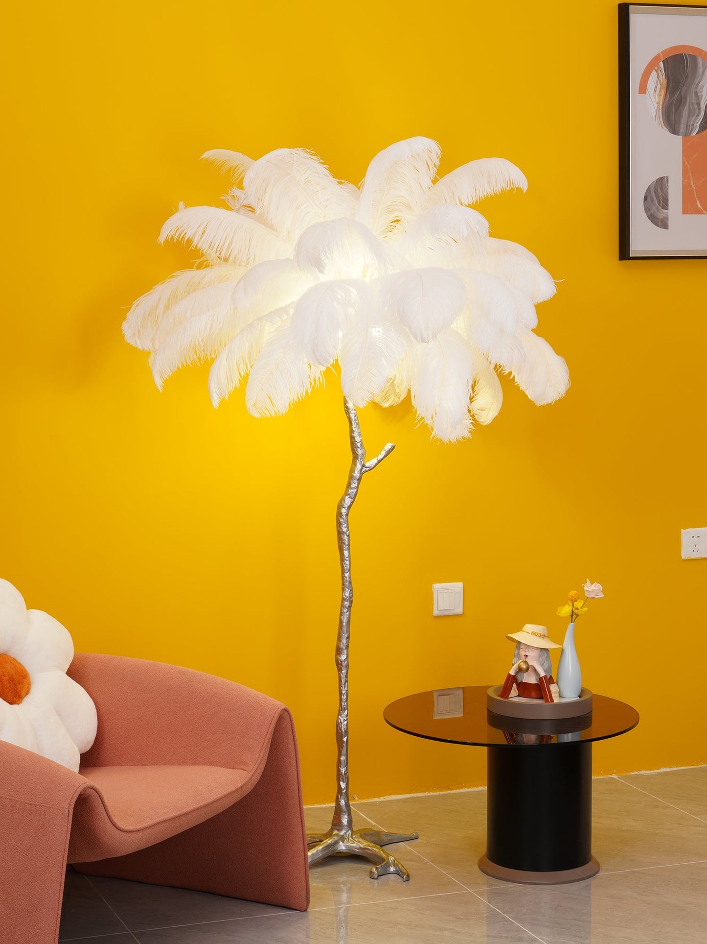 Ostrich Feather Brass Floor Lamp - Luxury Indoor Lighting