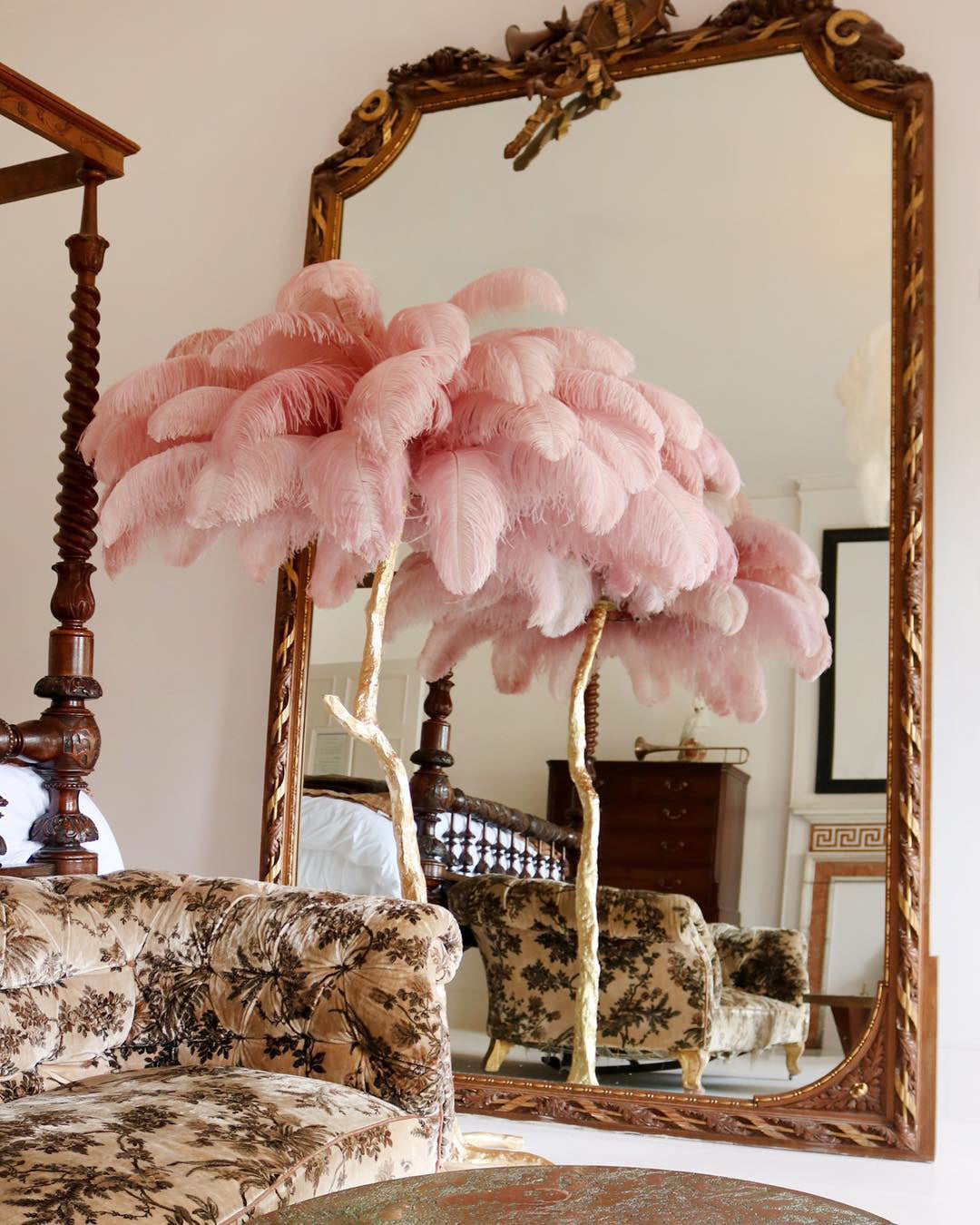 Ostrich Feather Brass Floor Lamp - Luxury Indoor Lighting
