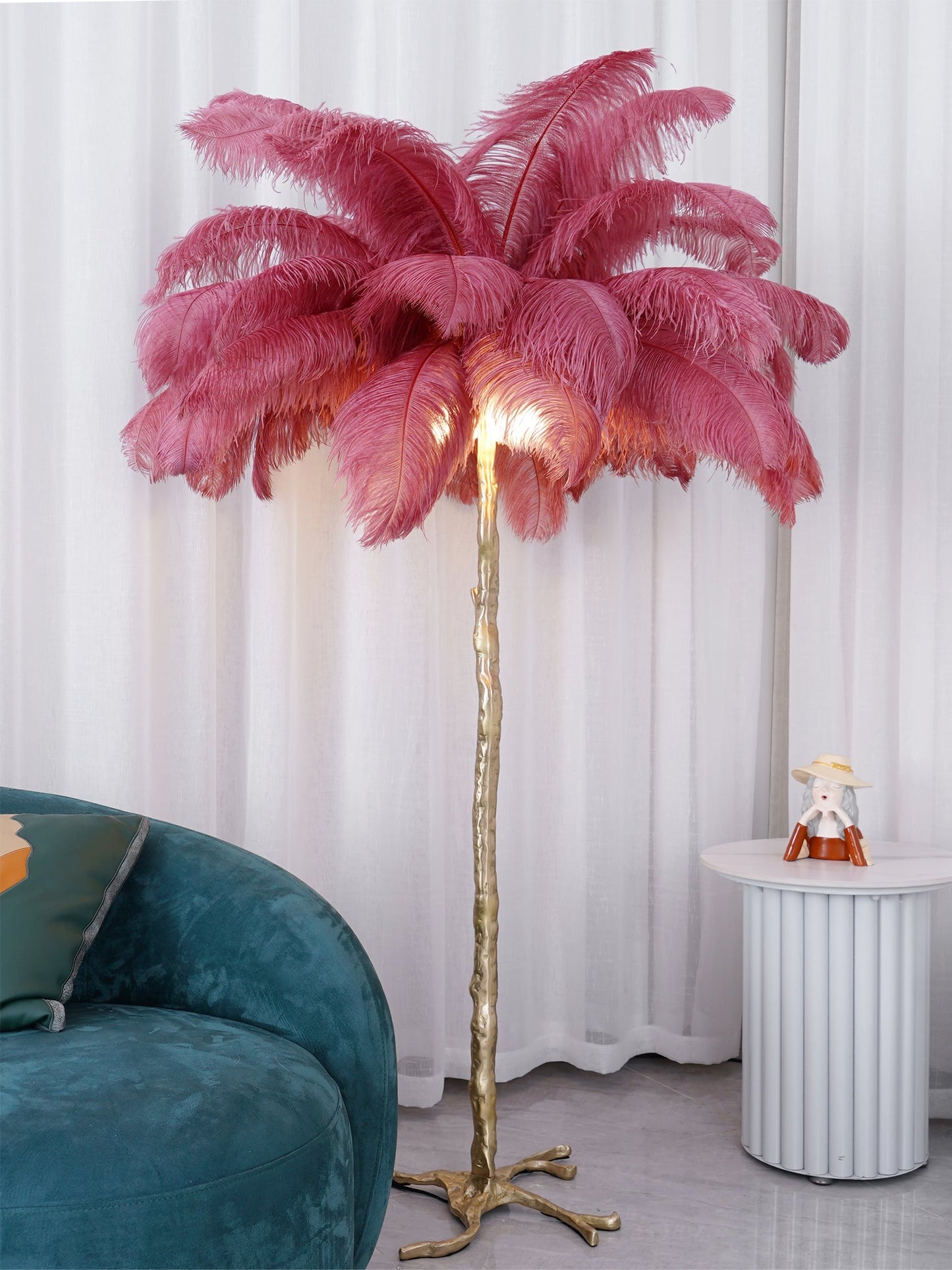 Ostrich Feather Brass Floor Lamp - Luxury Indoor Lighting
