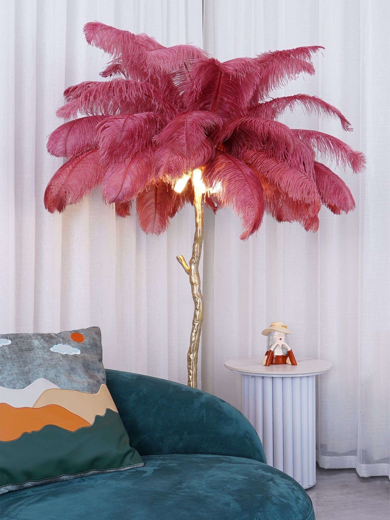 Ostrich Feather Brass Floor Lamp - Luxury Indoor Lighting