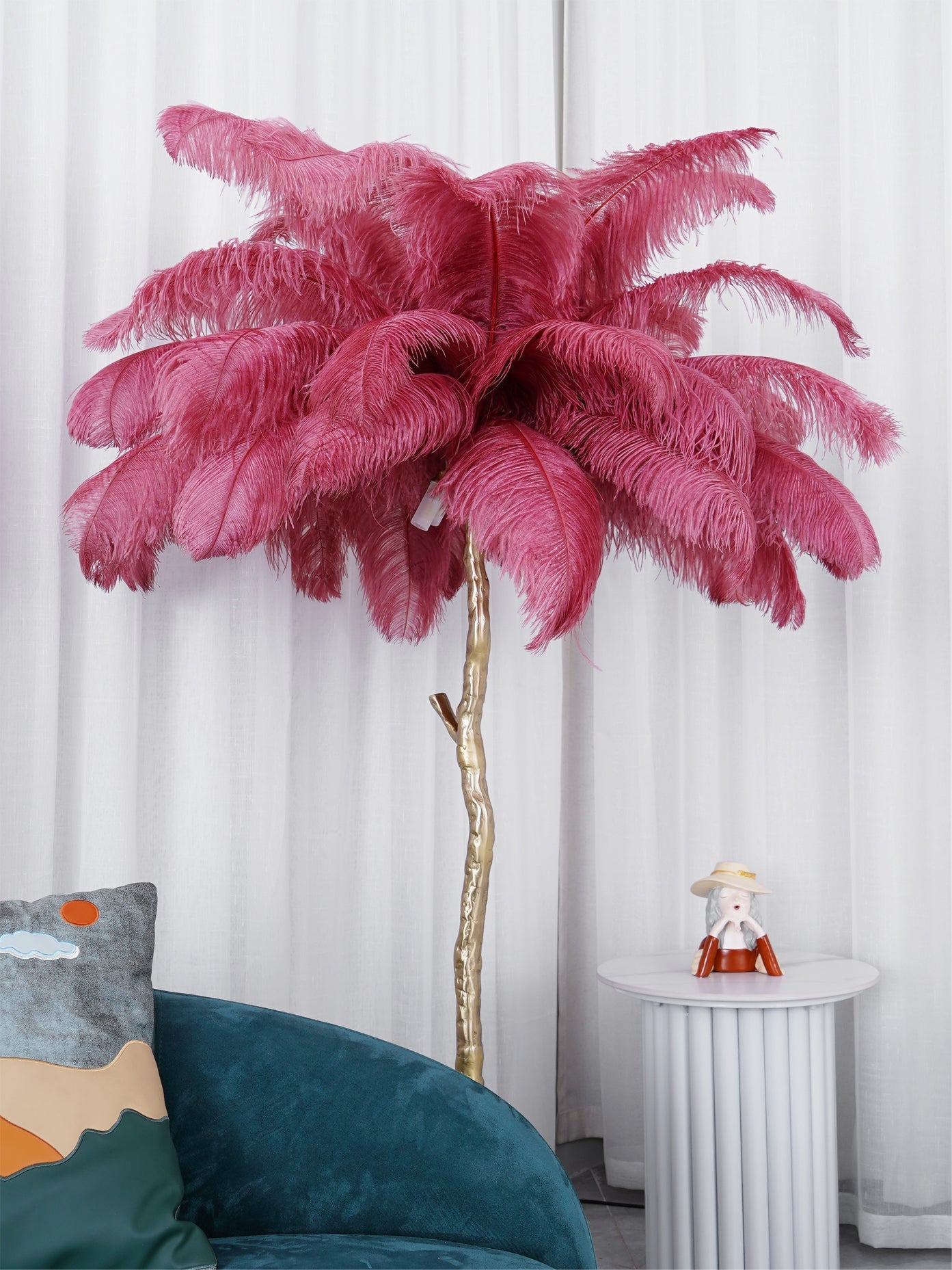 Ostrich Feather Brass Floor Lamp - Luxury Indoor Lighting
