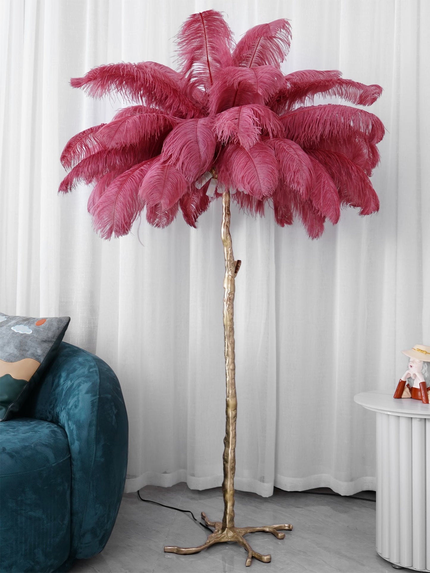 Ostrich Feather Brass Floor Lamp - Luxury Indoor Lighting