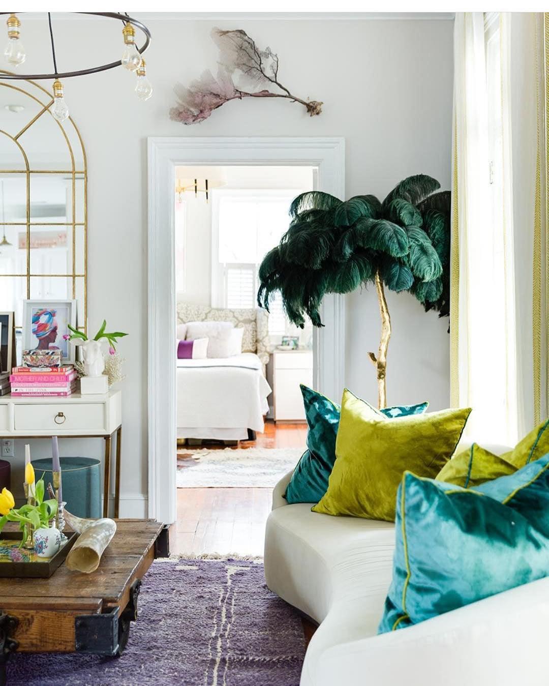 Ostrich Feather Brass Floor Lamp - Luxury Indoor Lighting