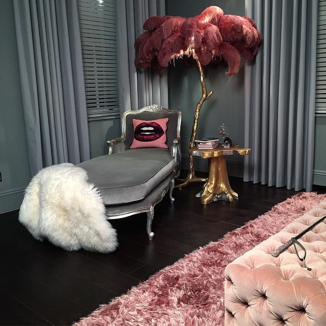 Ostrich Feather Brass Floor Lamp - Luxury Indoor Lighting