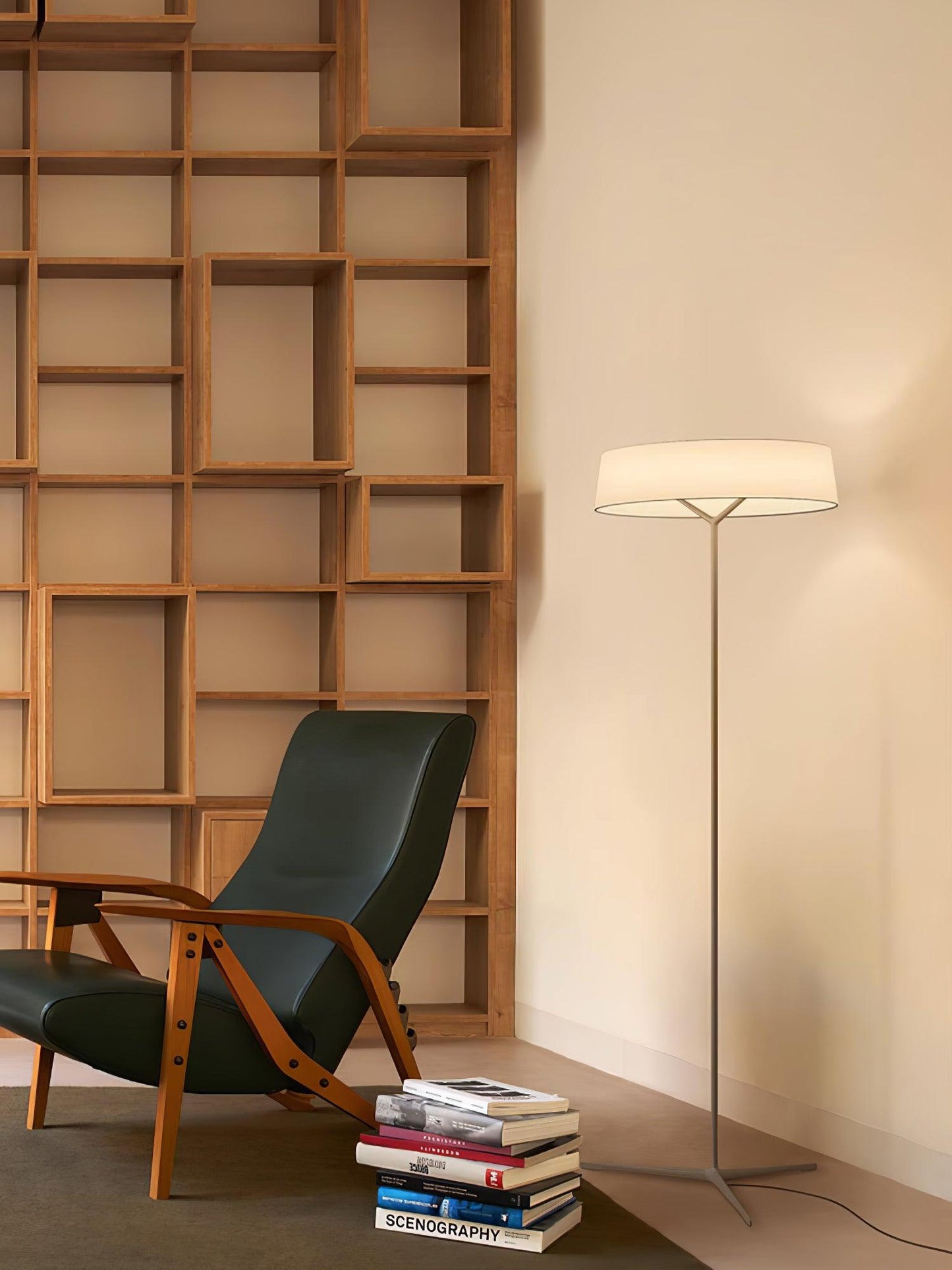 Dama Floor Lamp with LED Light, Indoor Aluminium Design