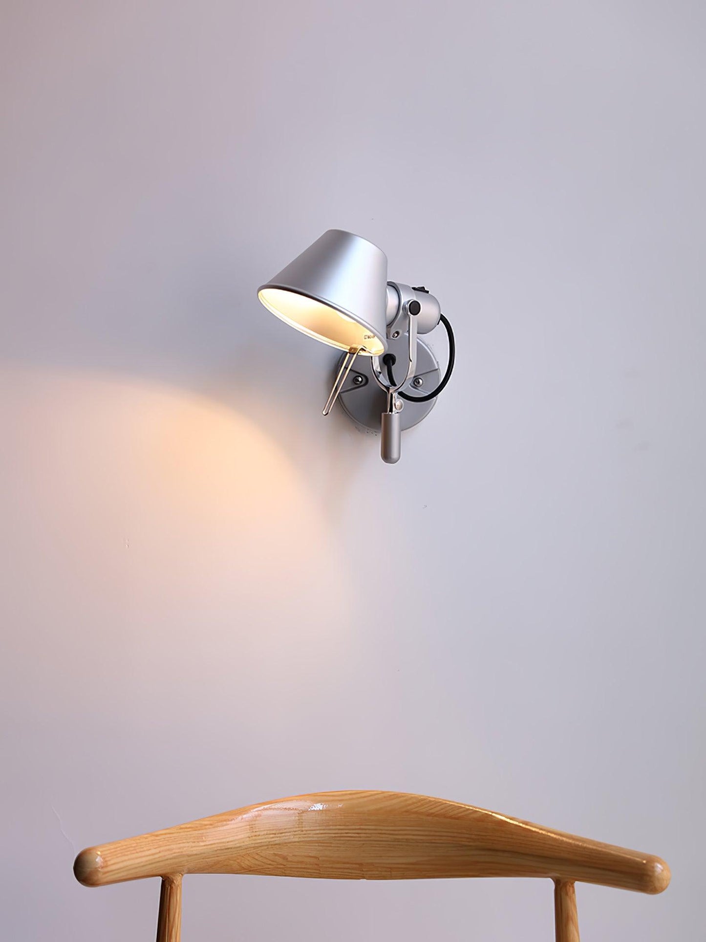 Parete Wall Lamp - Adjustable LED Metal Office Lighting