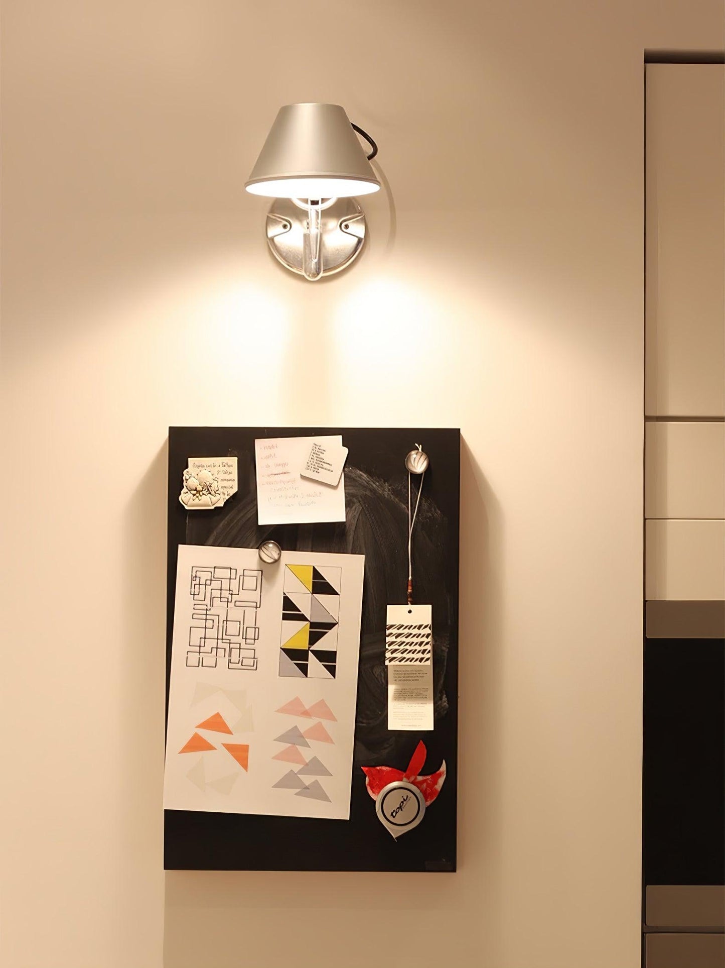 Parete Wall Lamp - Adjustable LED Metal Office Lighting