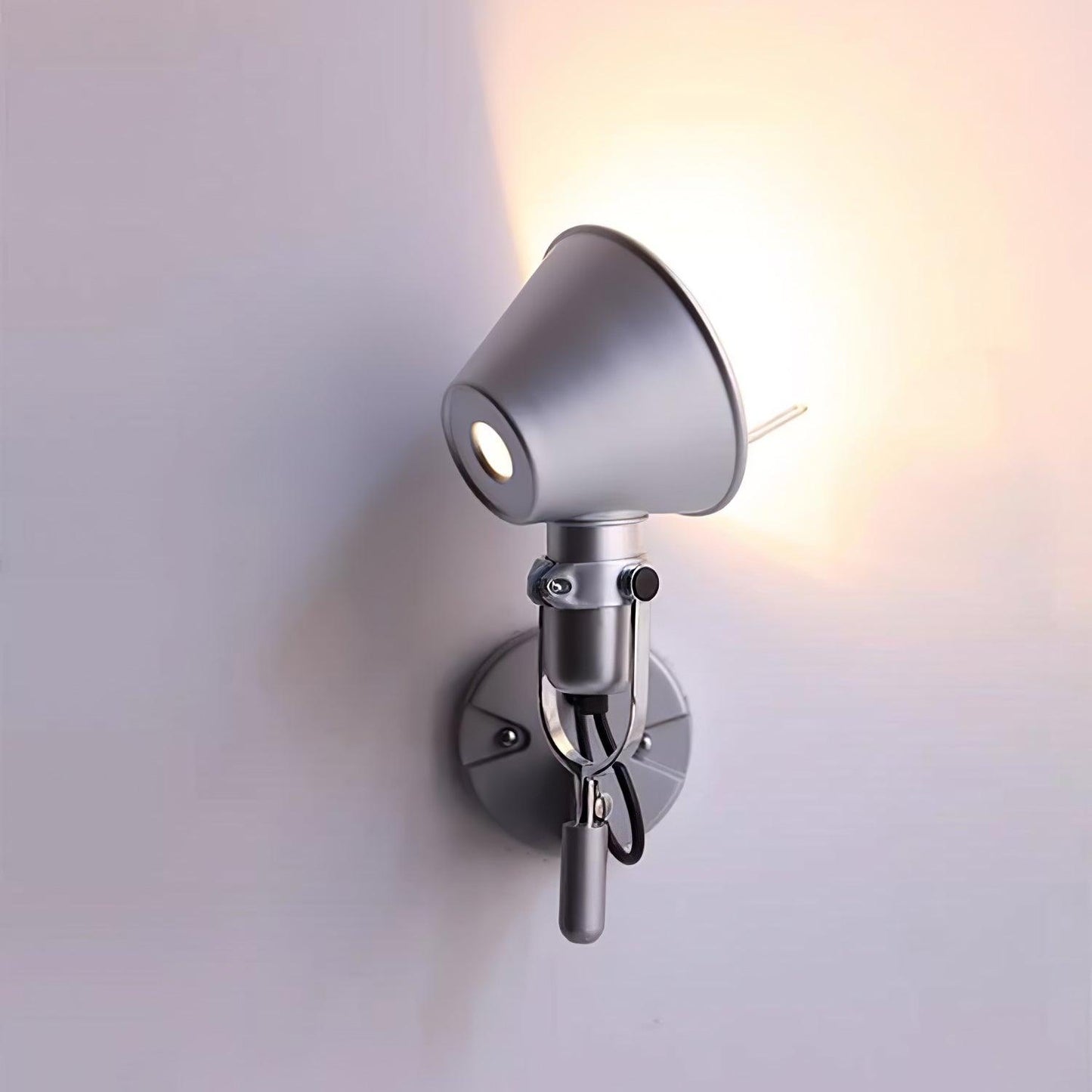 Parete Wall Lamp - Adjustable LED Metal Office Lighting