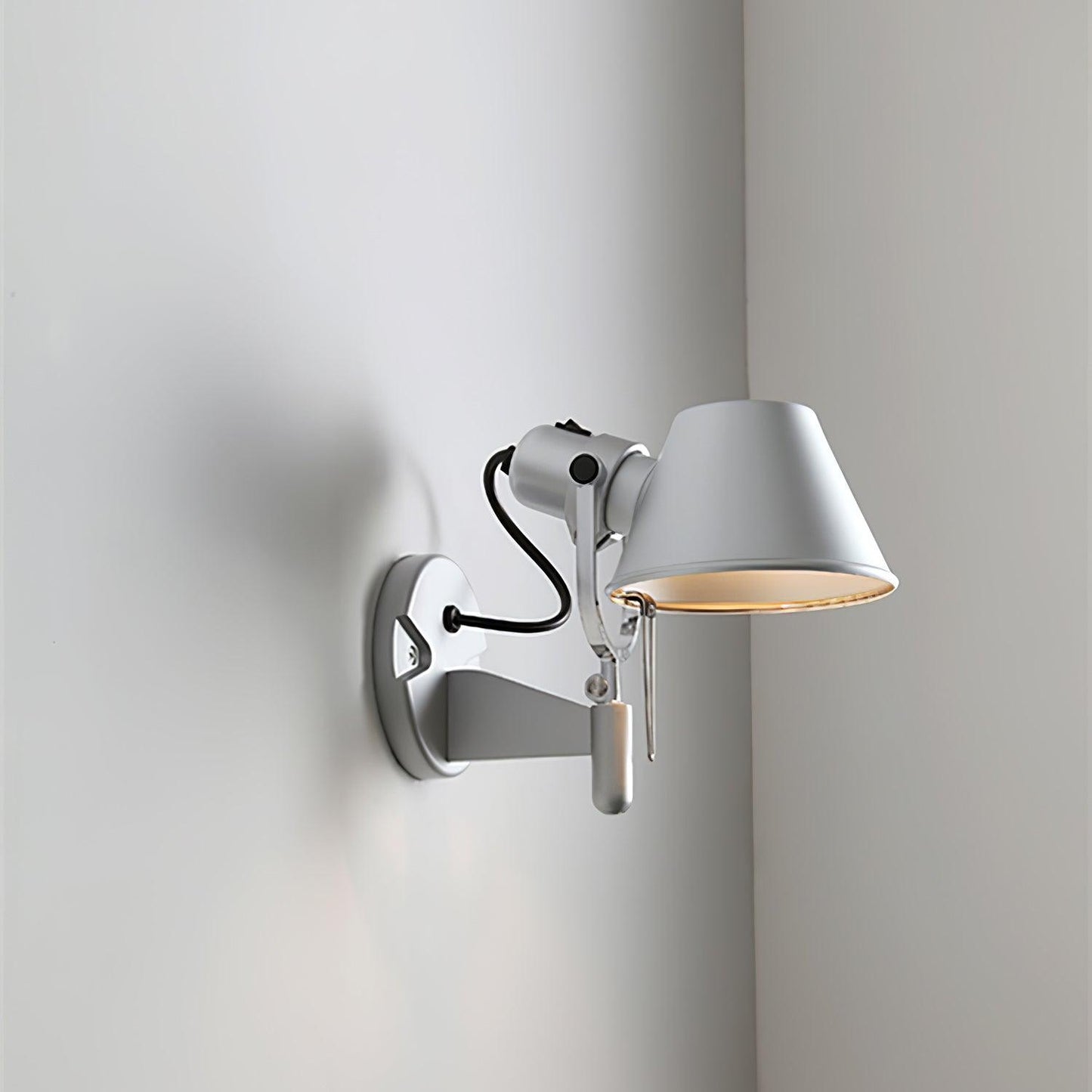 Parete Wall Lamp - Adjustable LED Metal Office Lighting