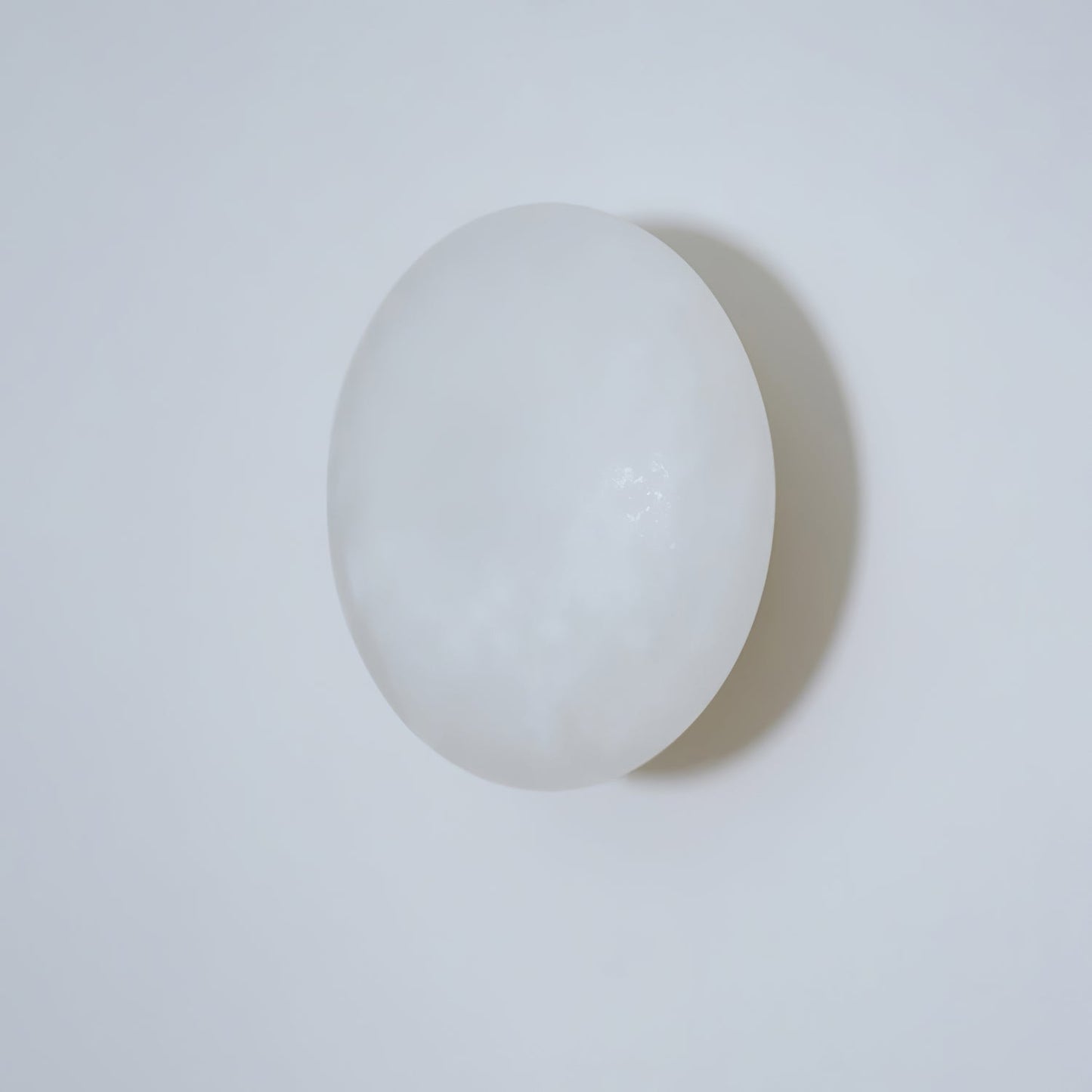 Pebble Alabaster Wall Light - Dimmable LED Indoor Lamp