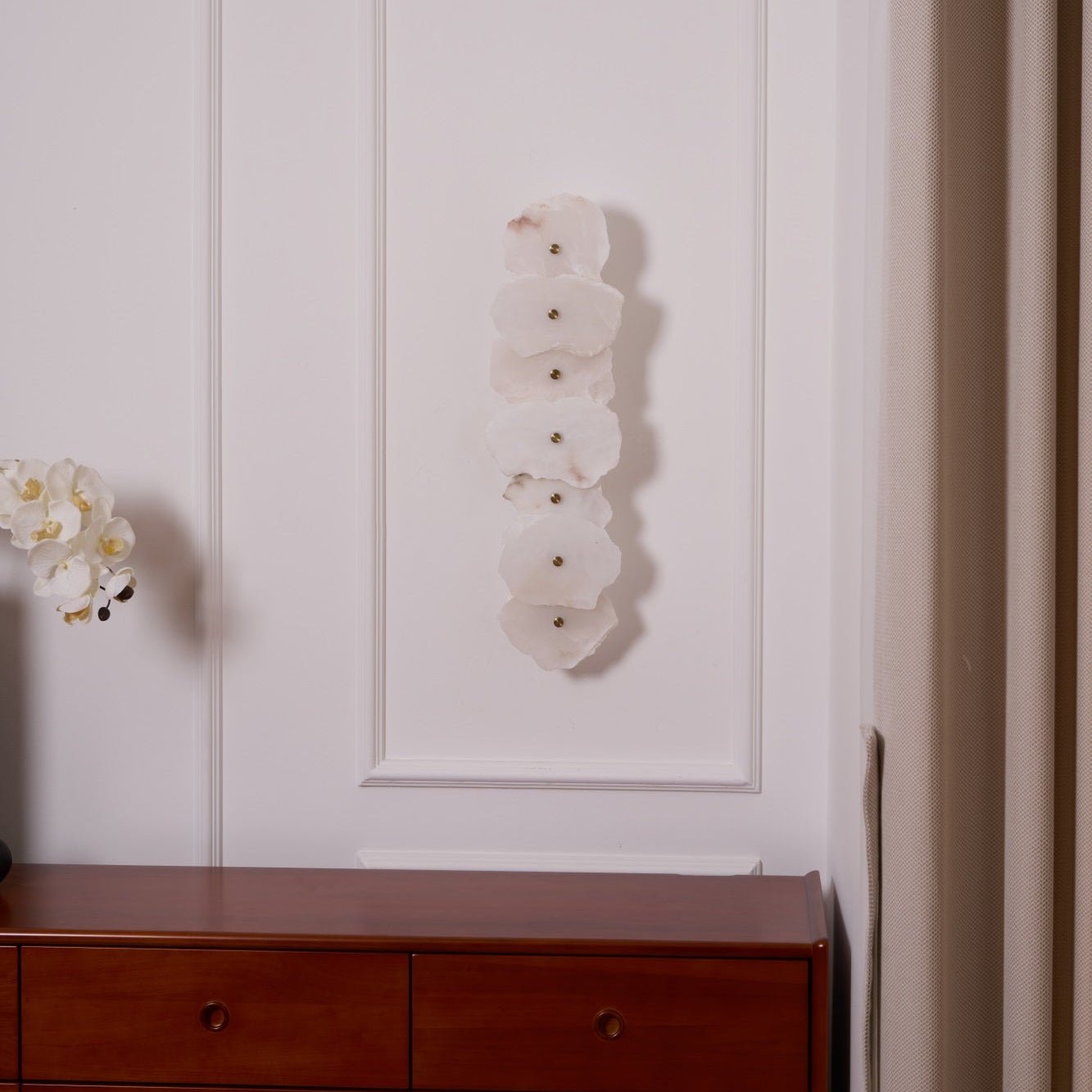 Petra Alabaster Wall Lamp - Modern LED Indoor Lighting