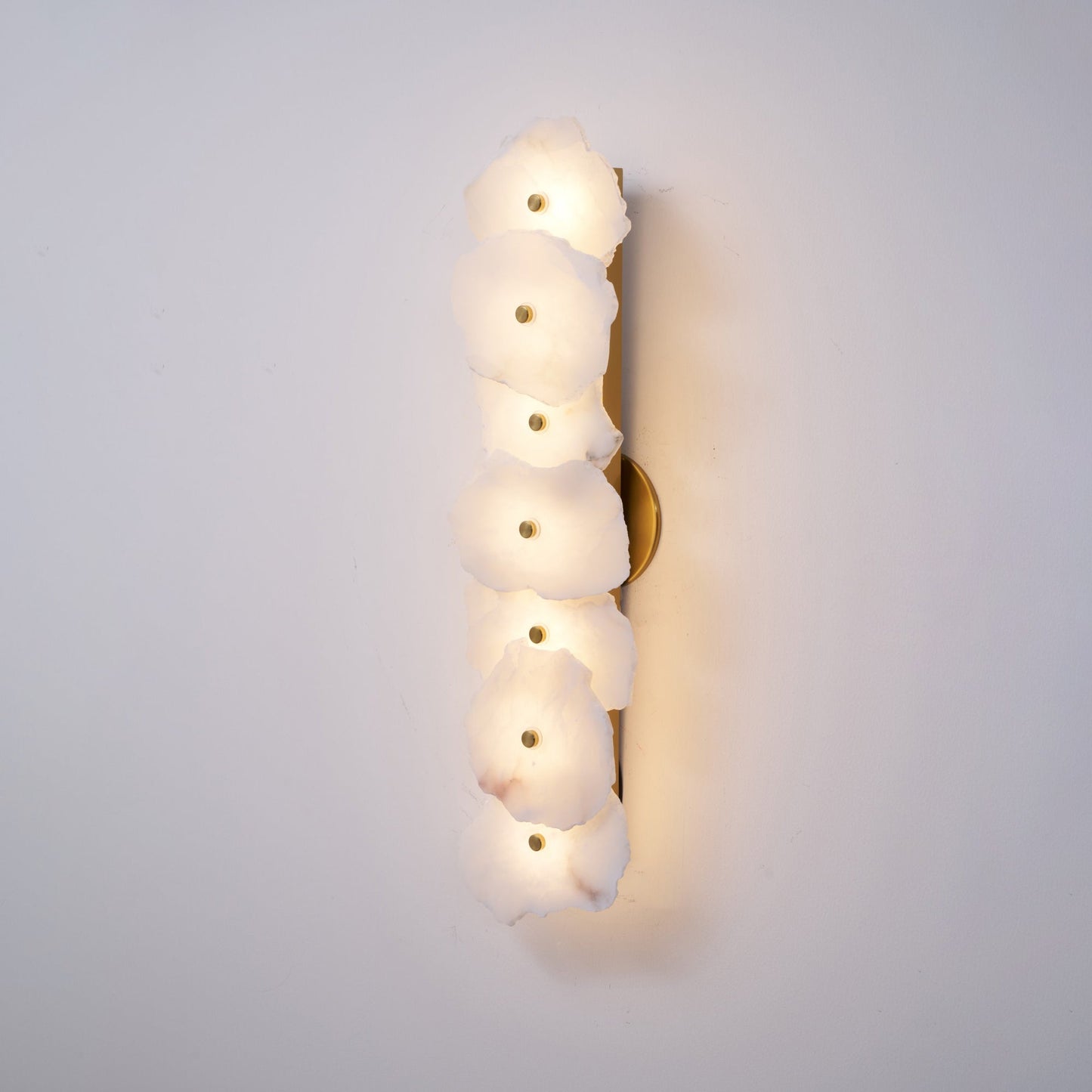 Petra Alabaster Wall Lamp - Modern LED Indoor Lighting