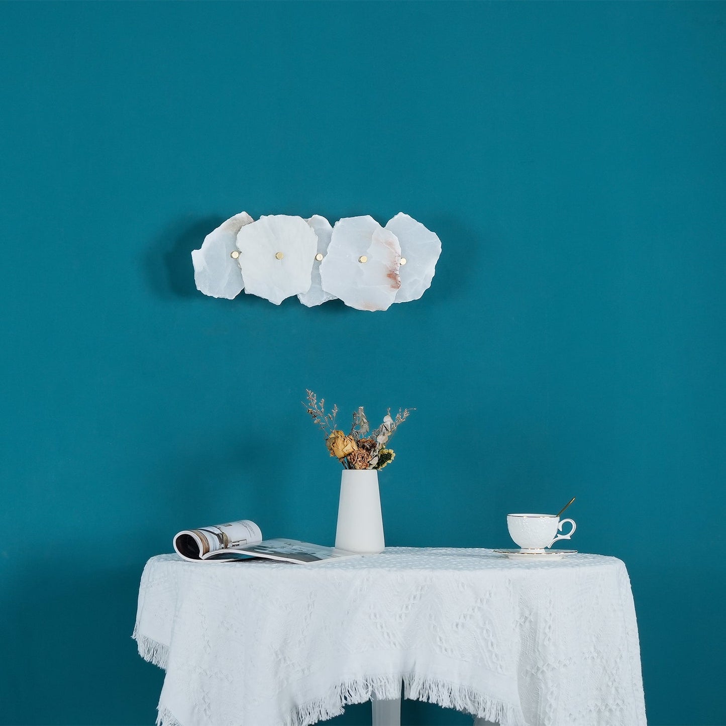 Petra Alabaster Wall Lamp - Modern LED Indoor Lighting