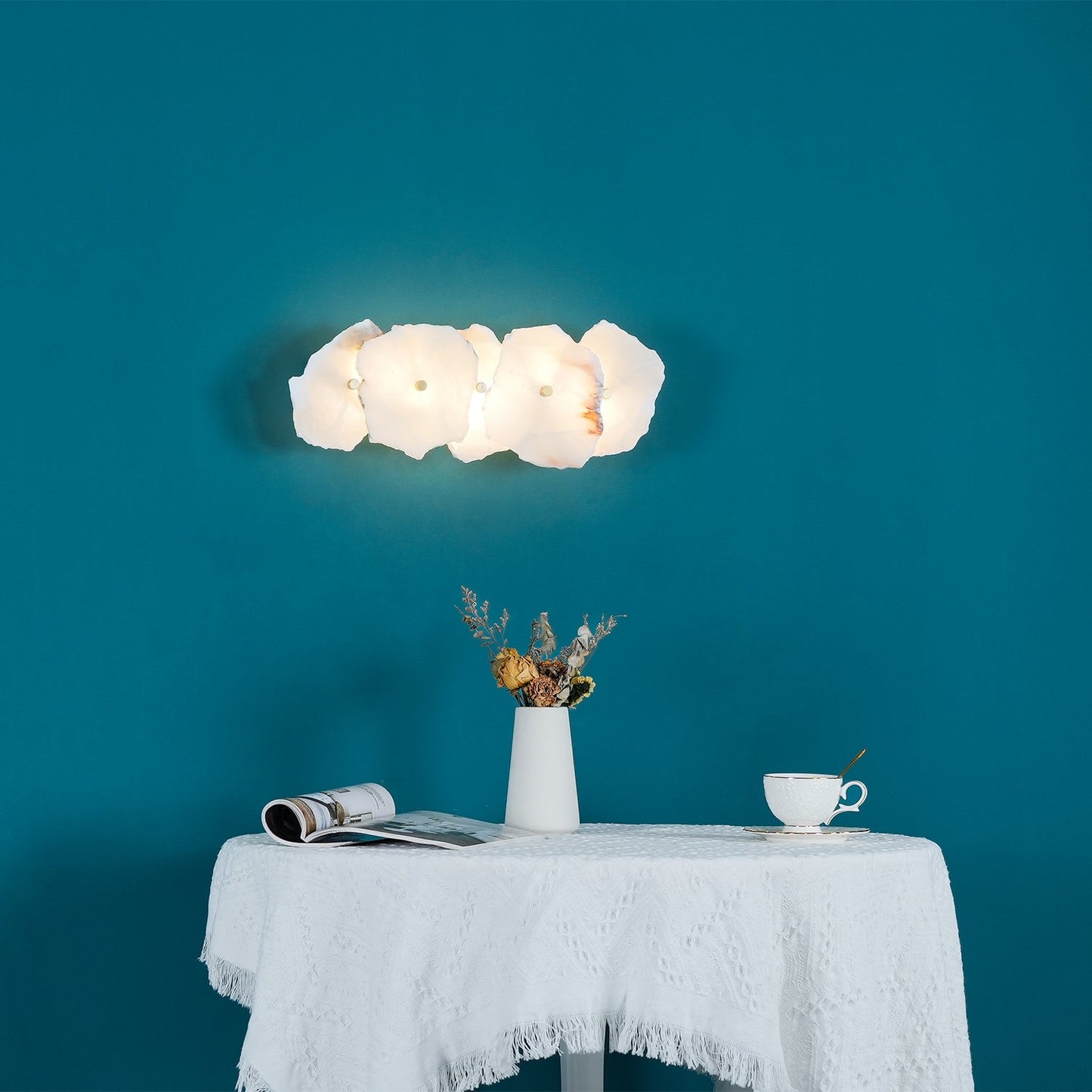 Petra Alabaster Wall Lamp - Modern LED Indoor Lighting