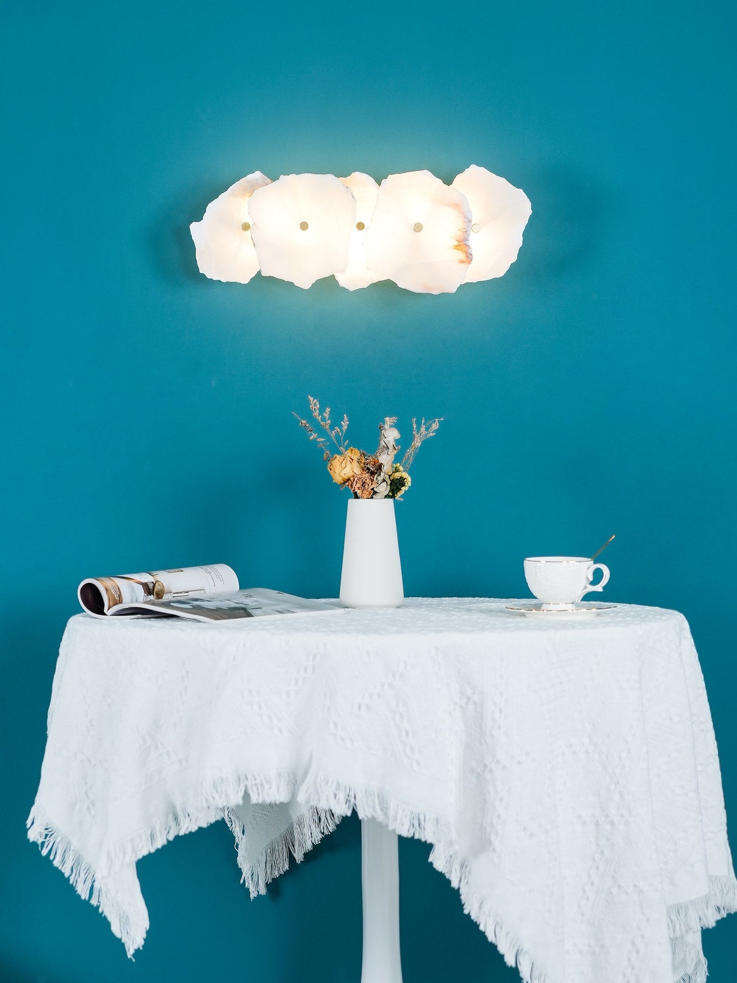 Petra Alabaster Wall Lamp - Modern LED Indoor Lighting