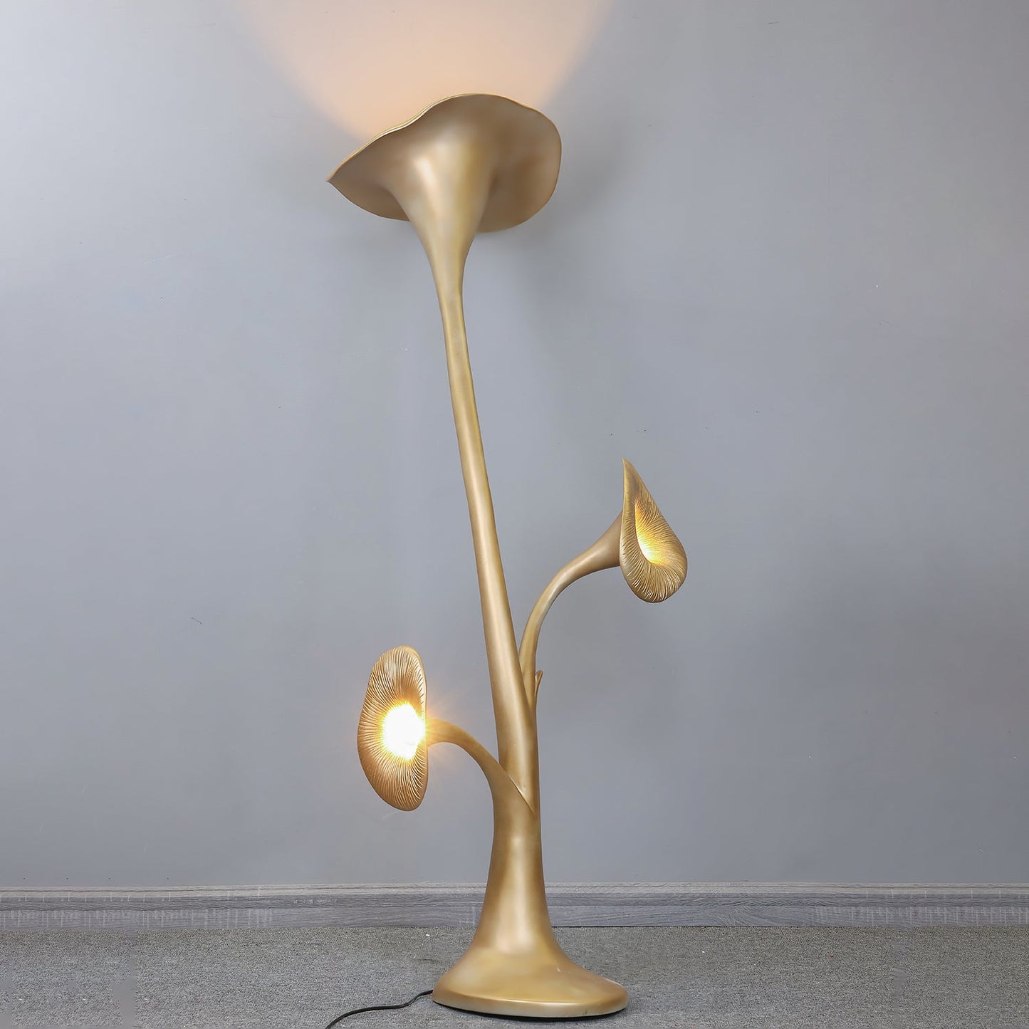 Petunia Sculpture Floor Lamp with Dimmable LED Light