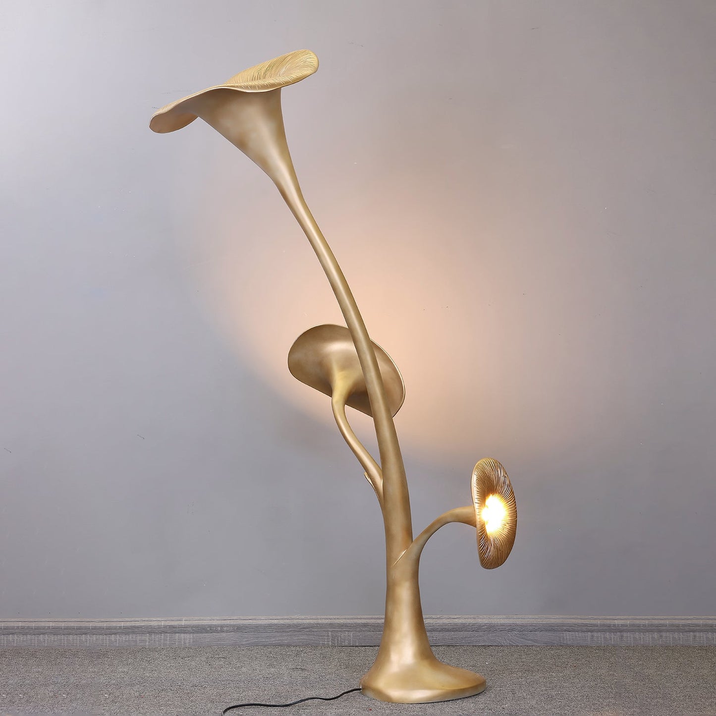 Petunia Sculpture Floor Lamp with Dimmable LED Light