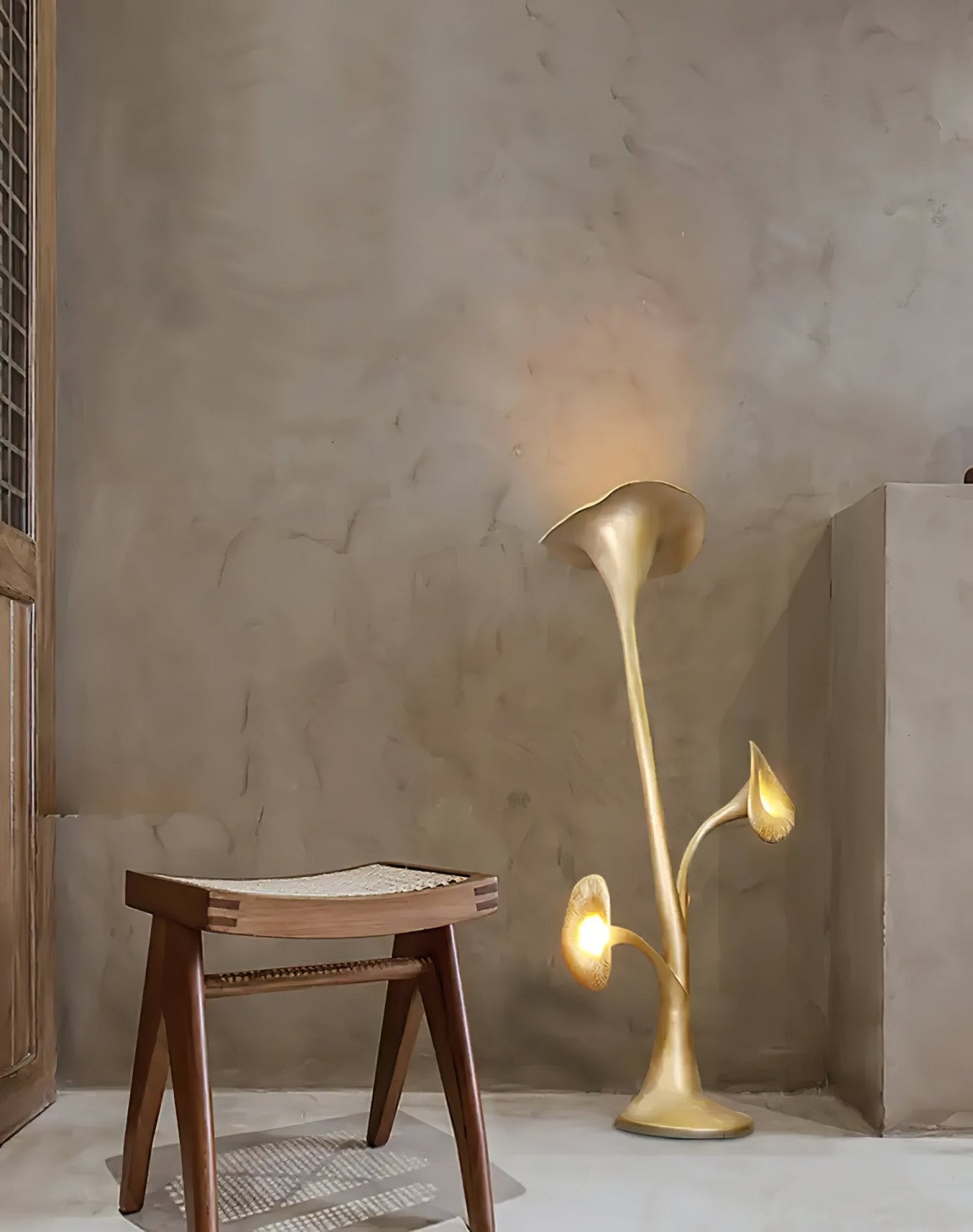 Petunia Sculpture Floor Lamp with Dimmable LED Light