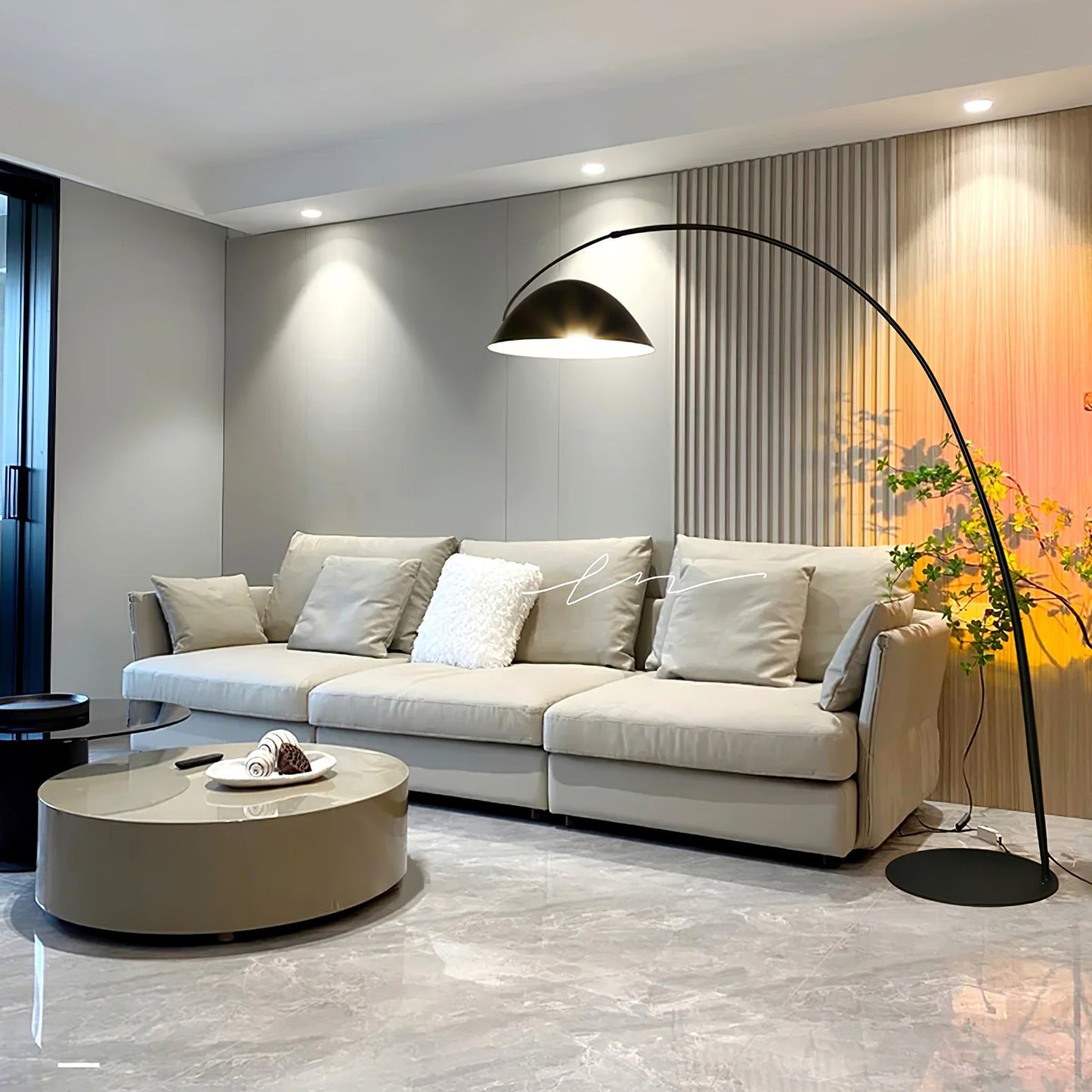 Verse Arc Floor Lamp - Scandinavian Design, LED, Black